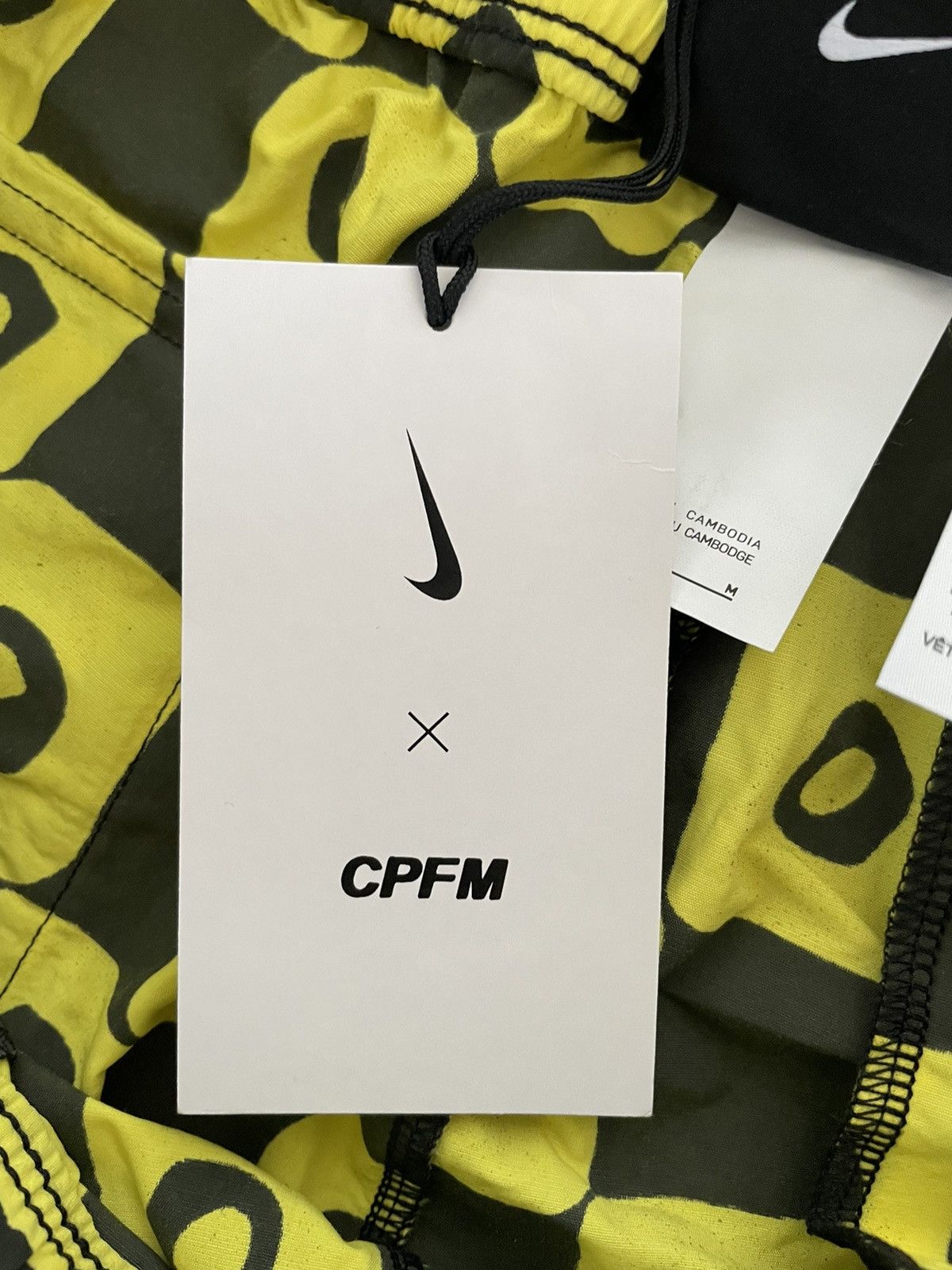 Cactus Plant Flea Market × Nike Nike x Cactus Plant Flea Market Waffle Pants Yellow Black Size US 32 / EU 48 - 9 Thumbnail
