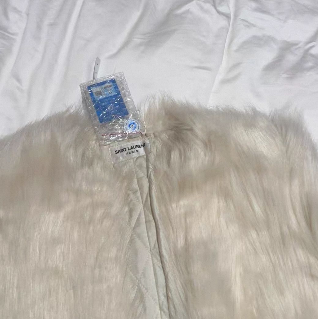 Saint Laurent Paris Saint Laurent White Eco friendly Fur sweater2412-Nextarrow Size XS / US 0-2 / IT 36-38 - 3 Thumbnail