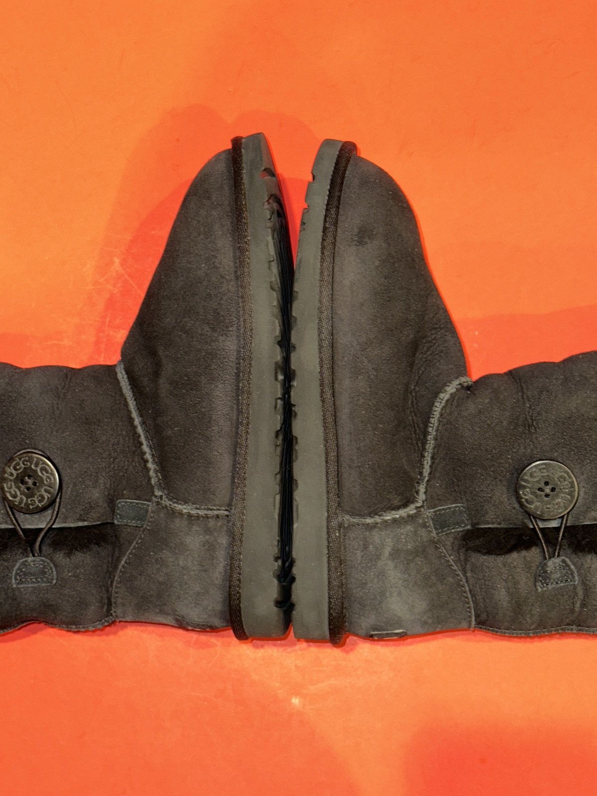 Ugg UGG Australia Bailey Triple Button Black Boot Sheepskin 1873 Size US 6 / IT 36 - 4 Thumbnail