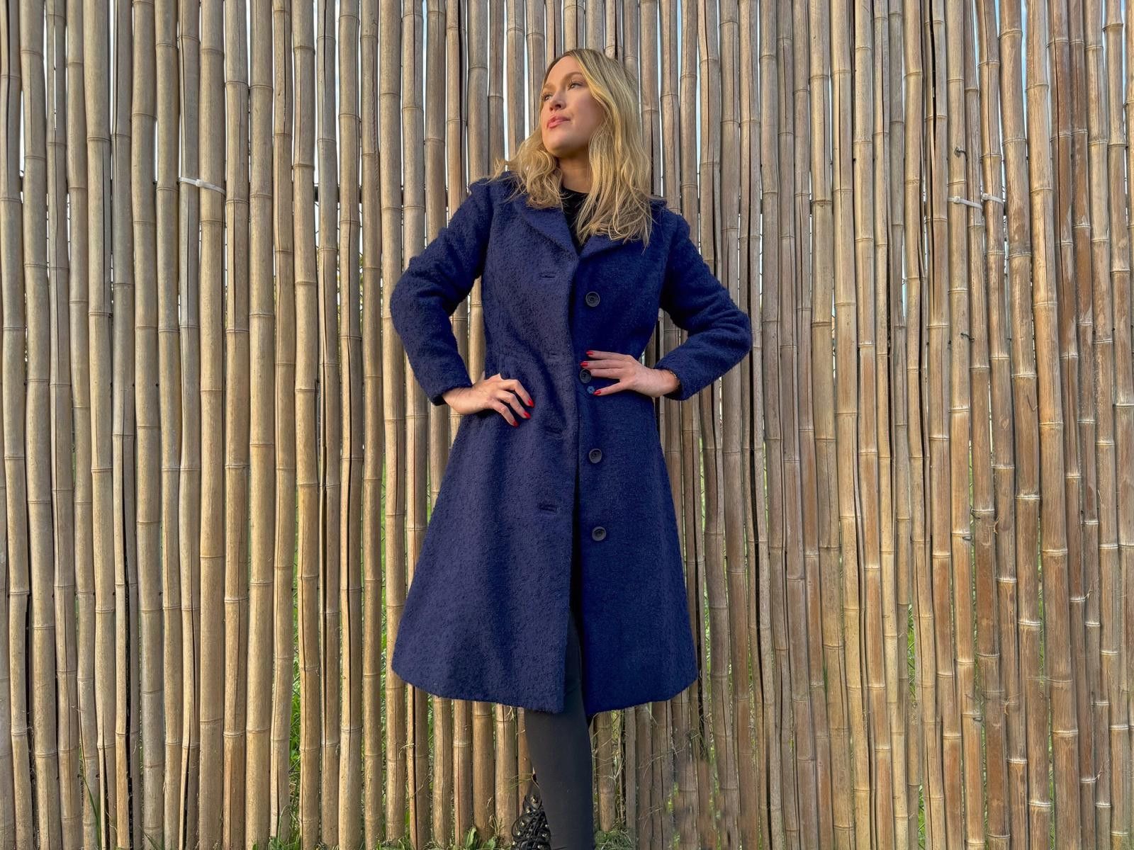 Designer Vintage 70's Dark Blue Navy Coat Jacket with button closure Size M / US 6-8 / IT 42-44 - 1 Thumbnail
