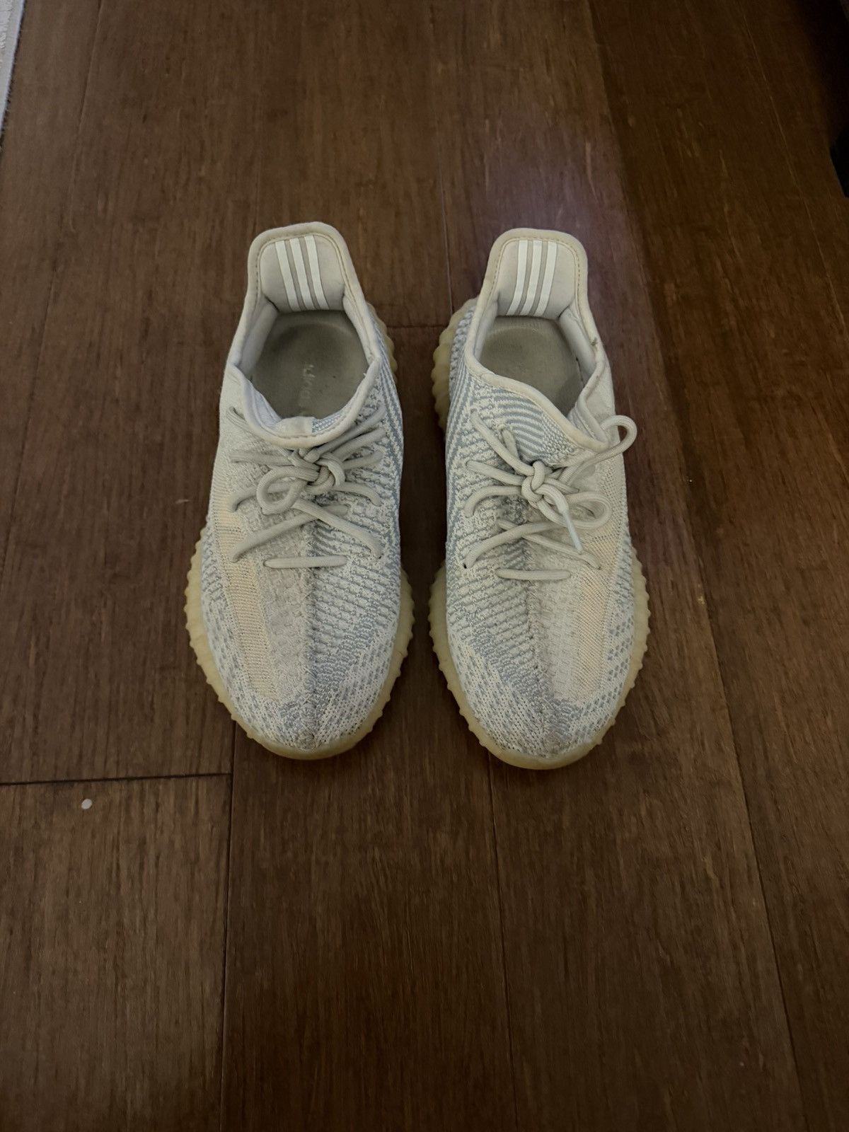 Yeezy Yeezy 350 V2 Cloud White Size US 8.5 / EU 41-42 - 2 Thumbnail