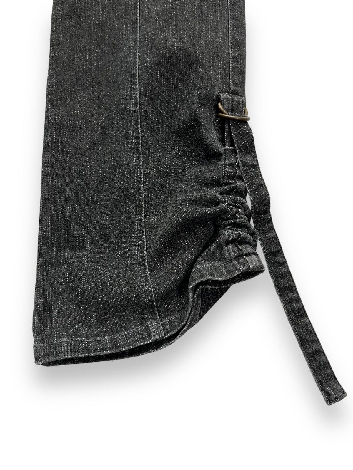 The Unbranded Brand FYE🔥 Front 3D Pocket Bondage Leg Stretch Skinny Flare Denim Size US 27 - 11 Thumbnail