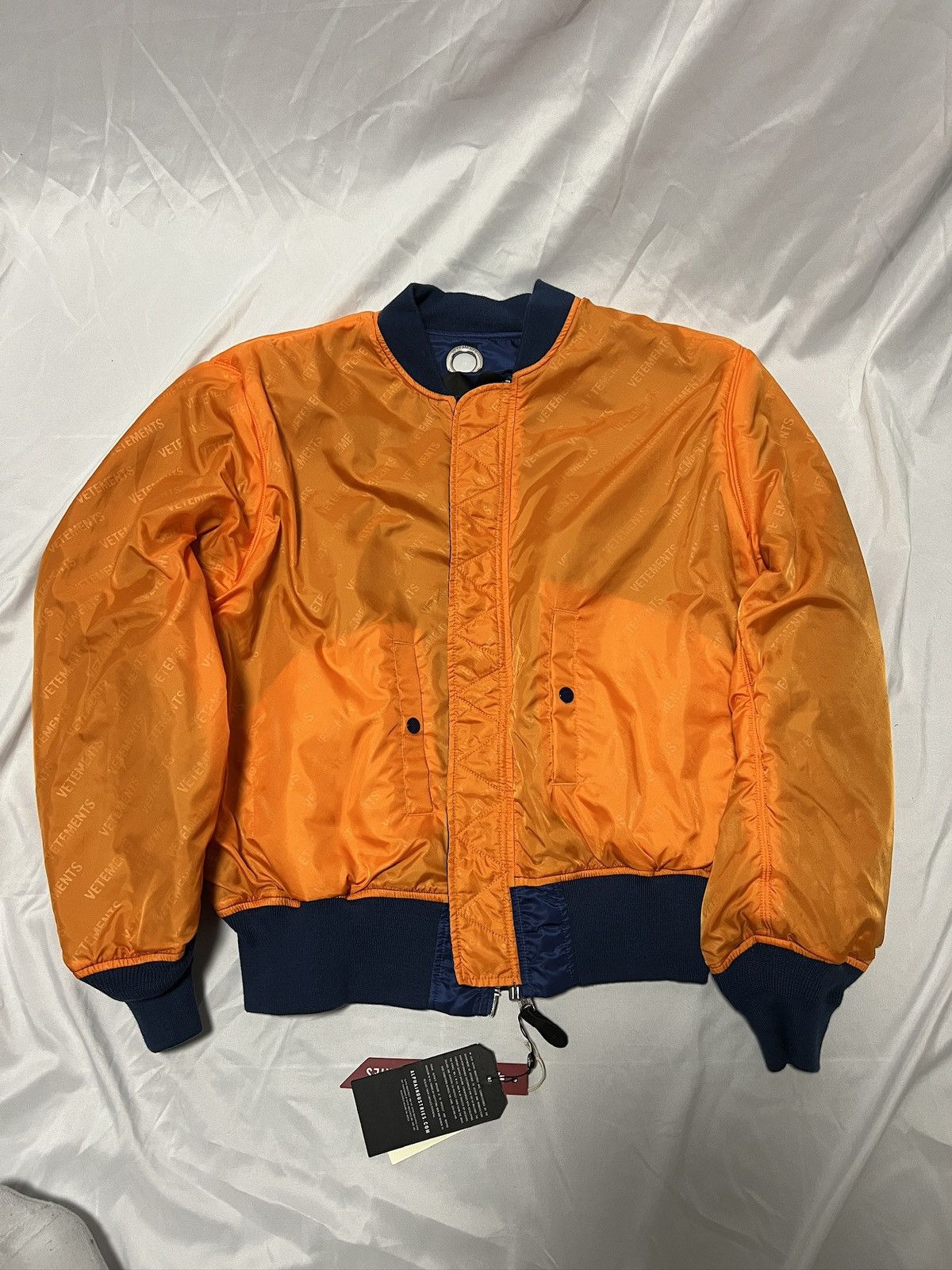 Vetements Vetements Reversibel Blue Fist Bomber Size US S / EU 44-46 / 1 - 15 Thumbnail