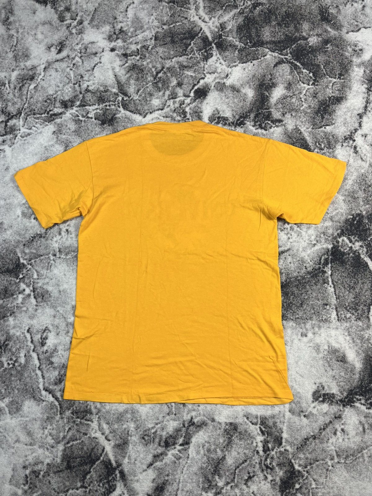 Universal Studios Universal Studios Hollywood Logo Tee Yellow Vintage Size US L / EU 52-54 / 3 - 7 Thumbnail