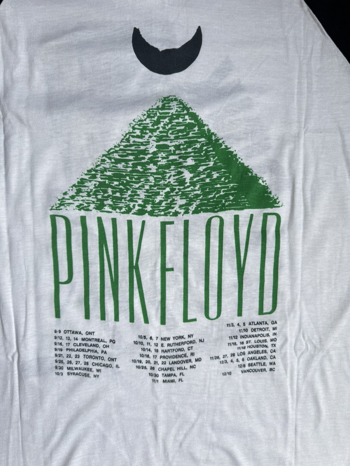 Vintage Vintage Pink Floyd 80s Baseball Raglan Tee Single Stitch Size US L / EU 52-54 / 3 - 4 Thumbnail
