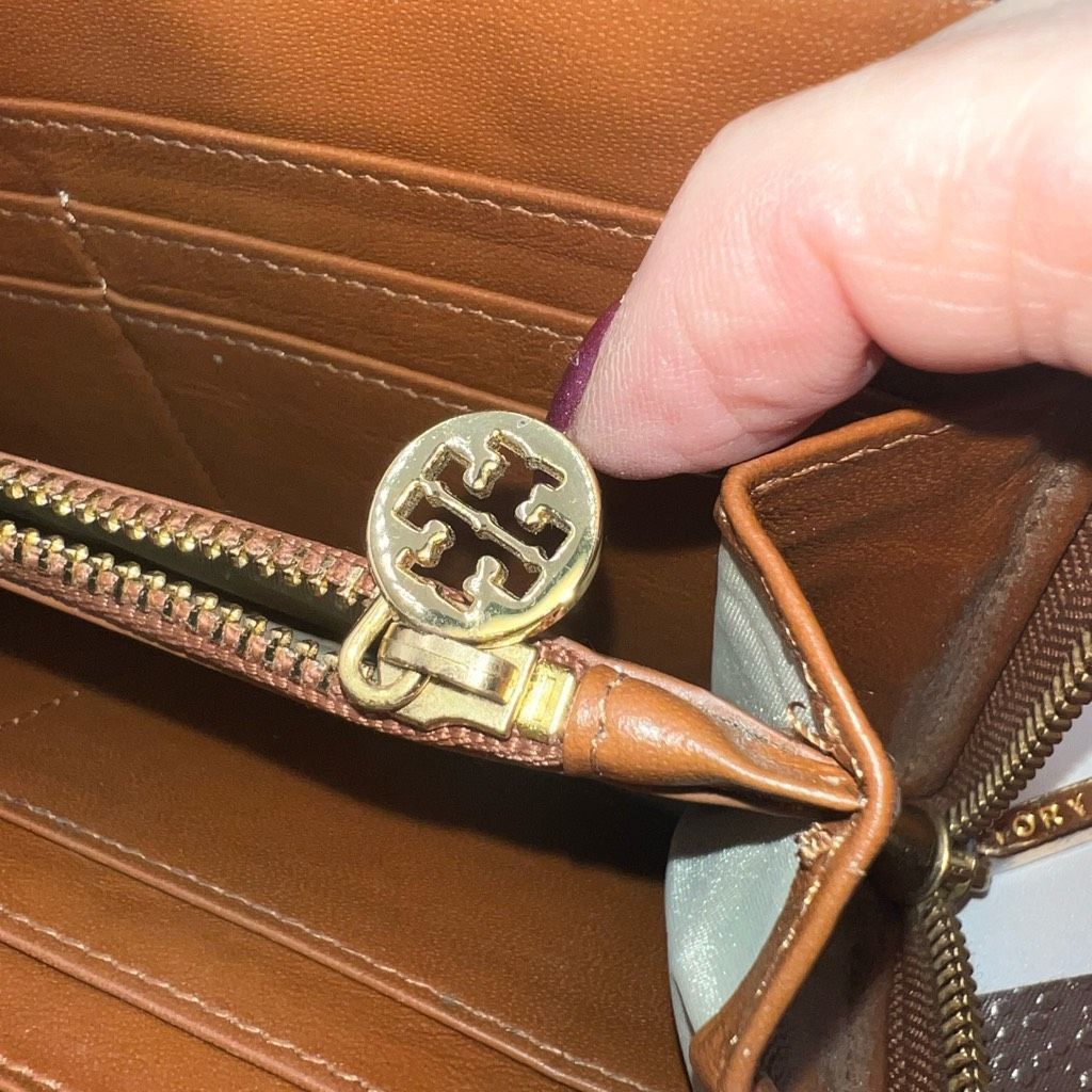 Tory Burch Tory Burch Dena Leather Zip Continental Clutch Wallet Size ONE SIZE - 8 Thumbnail
