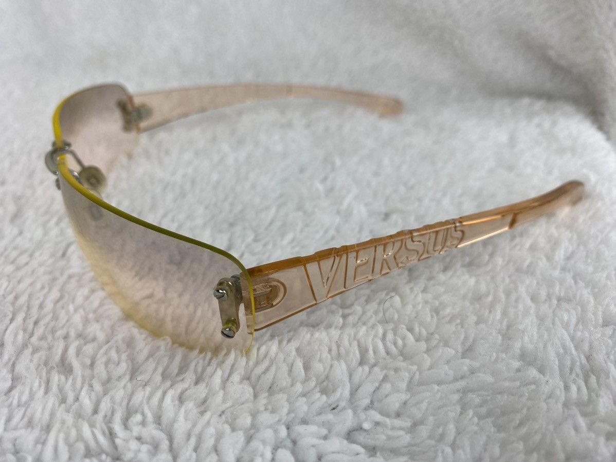 Versus 🔥RARE🔥 Vintage 90s VERSUS by VERSACE Peach Sunglasses Size ONE SIZE - 5 Thumbnail