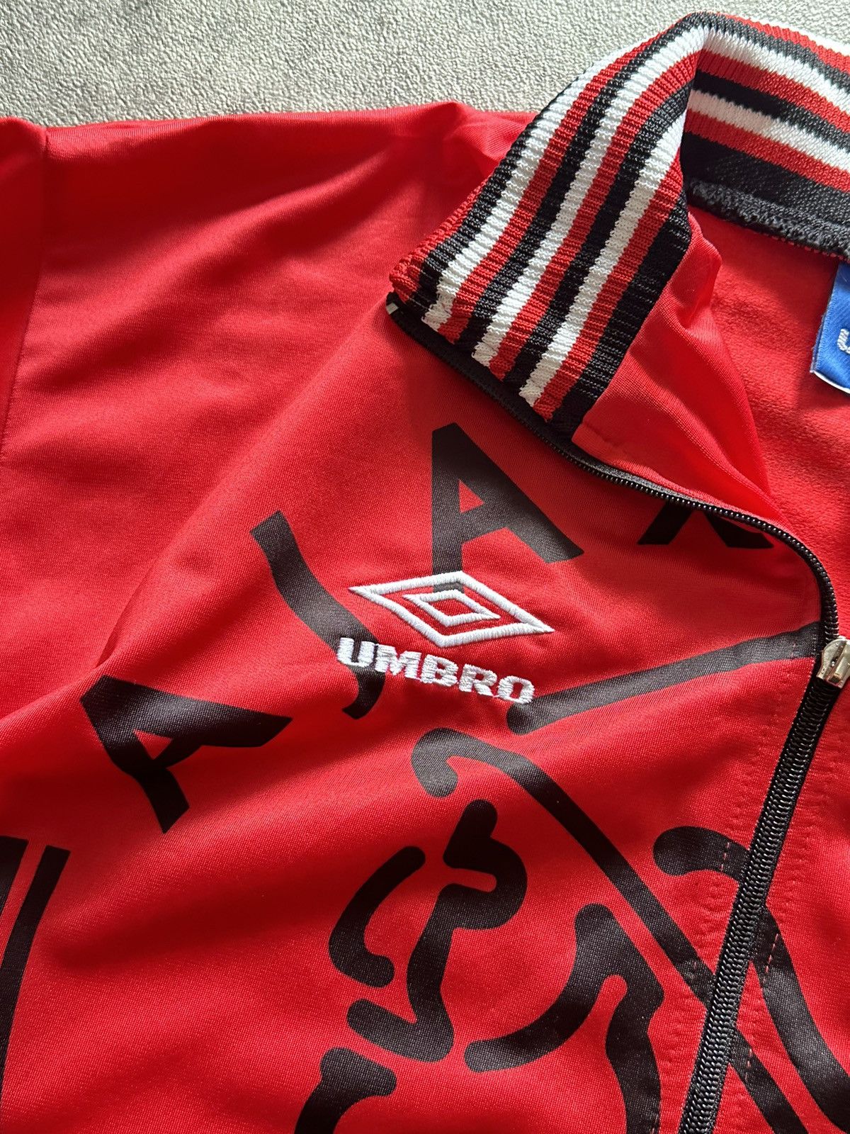 Umbro 1996 Vintage Umbro Ajax Amsterdam Track Jacket Size US S / EU 44-46 / 1 - 5 Thumbnail