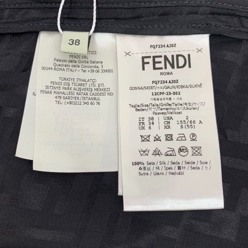 Fendi FENDI Black logo jacquard full-print mulberry silk casual Size 42" / US 20 - 6 Thumbnail