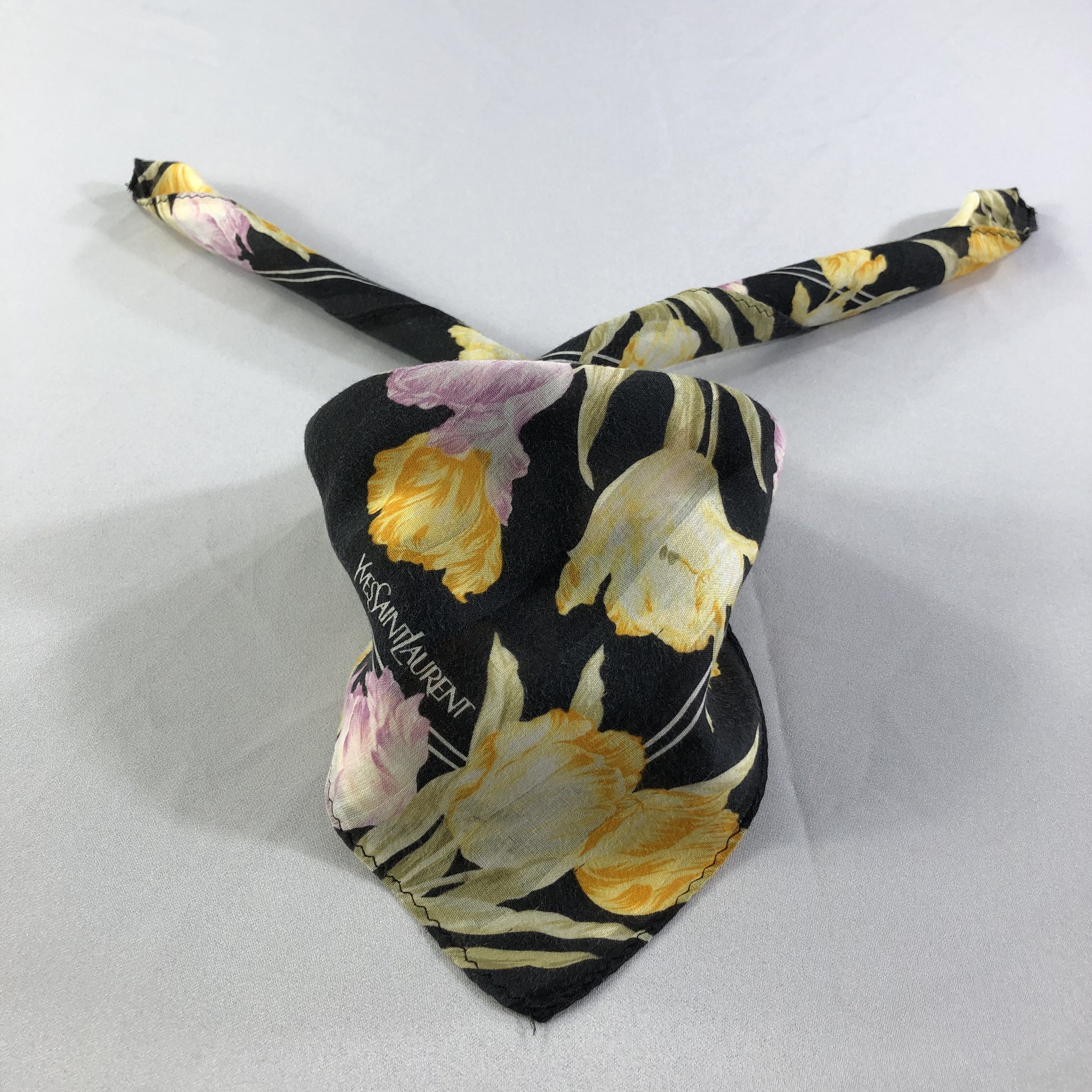 Yves Saint Laurent YSL Floral Handkerchief Neckerchief Bandana H1669 Size ONE SIZE - 1 Thumbnail