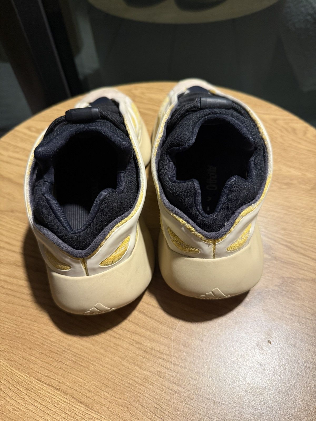 Yeezy Yeezy 700 V3 Size US 8.5 / EU 41-42 - 4 Thumbnail