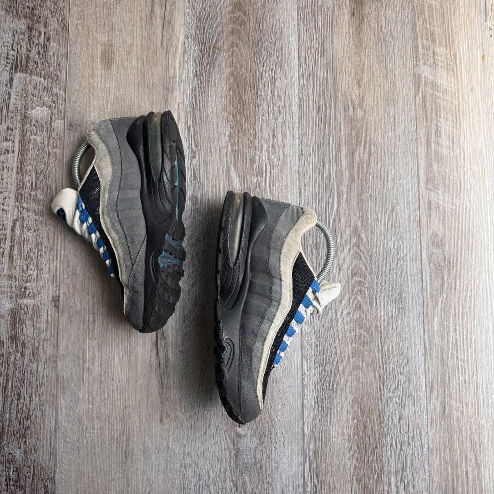 Nike NIKE • Air Max '95 "2011 Gradient" (6M) Size US 6 / EU 39 - 10 Thumbnail