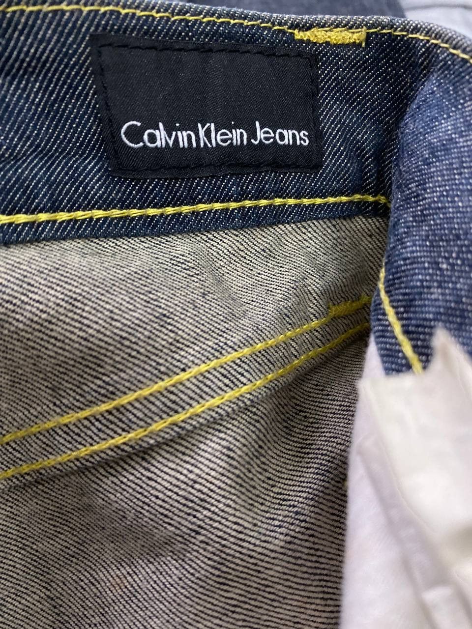 Calvin Klein calvin kelin distressed denim nice design Size US 34 / EU 50 - 10 Thumbnail