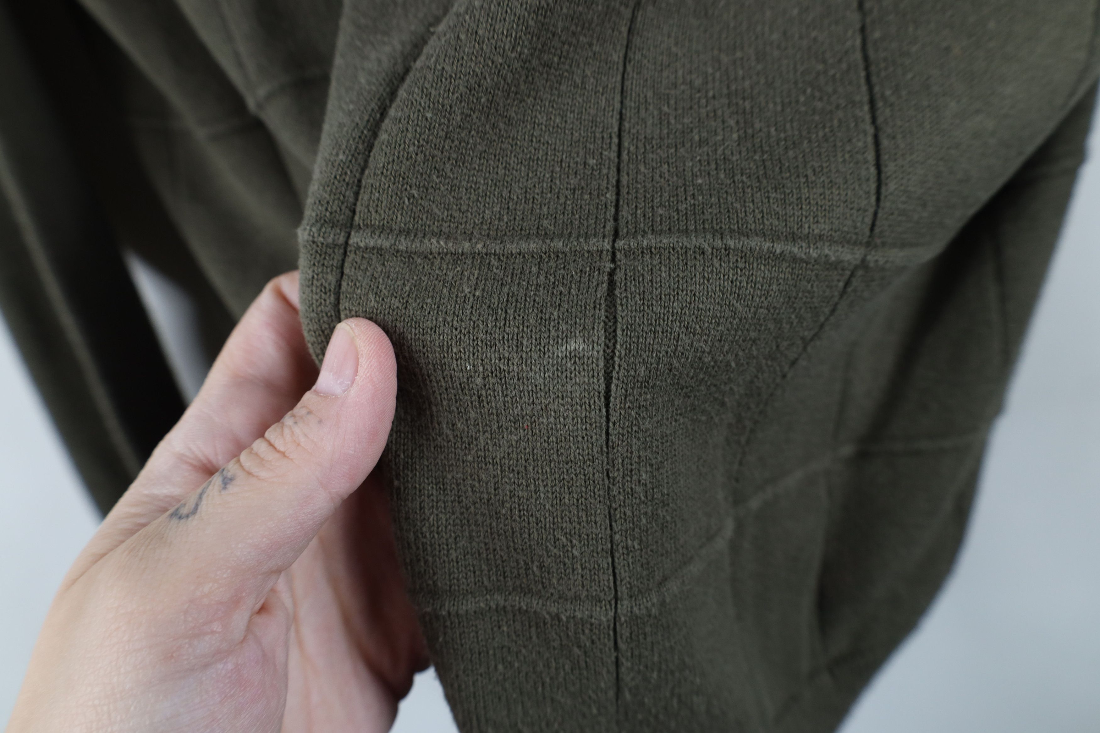 Vintage Vintage 90s Streetwear Checkered Knit V-Neck Sweater Green Size US L / EU 52-54 / 3 - 4 Thumbnail