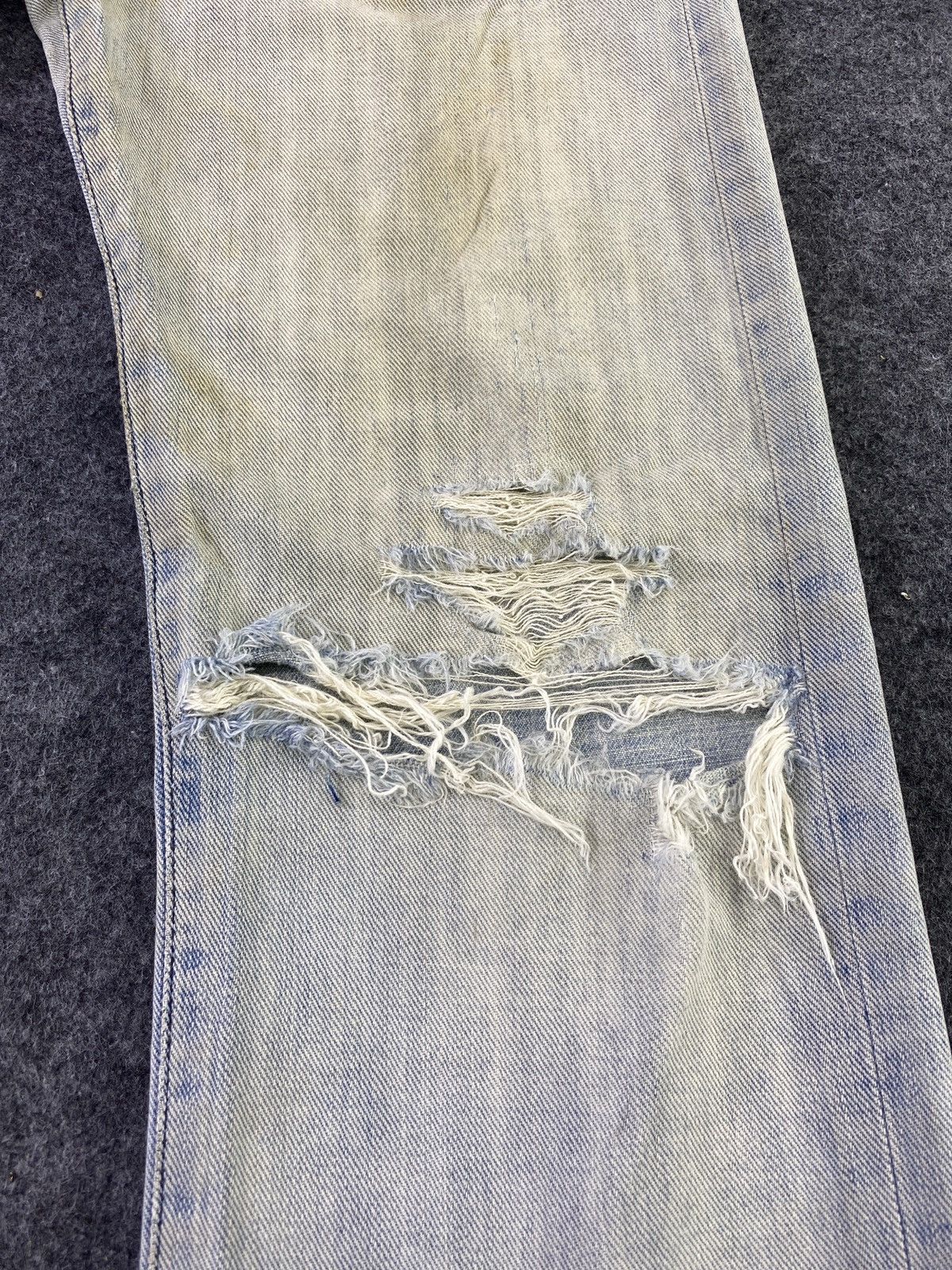 Jean × Lee Vintage Lee Low Waisted Distressed Jeans - J893 Size 30" / US 8 / IT 44 - 12 Thumbnail