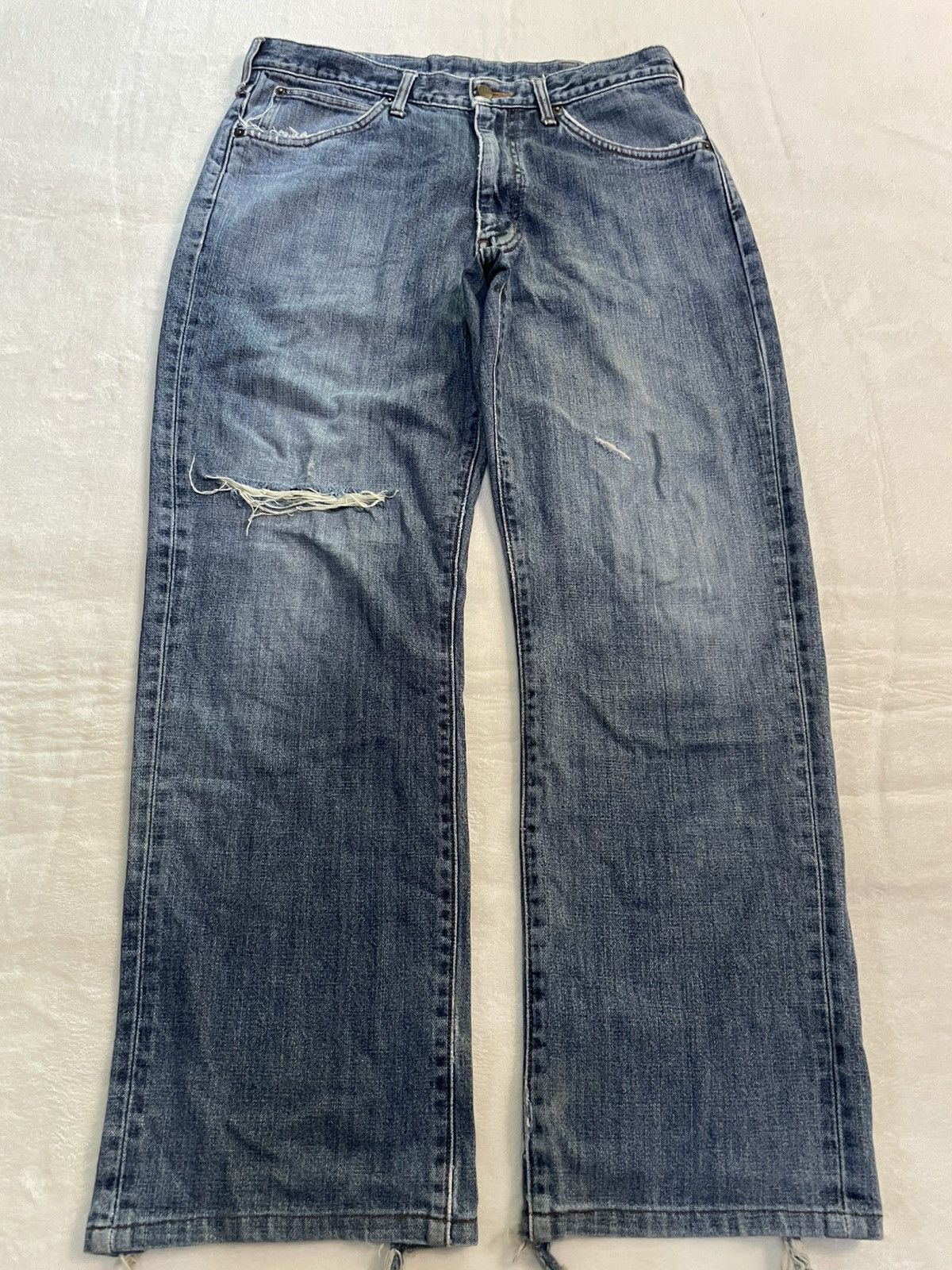 Japanese Brand Vintage Wrangler Japanese Brand Distressed Faded Size US 33 - 1 Thumbnail