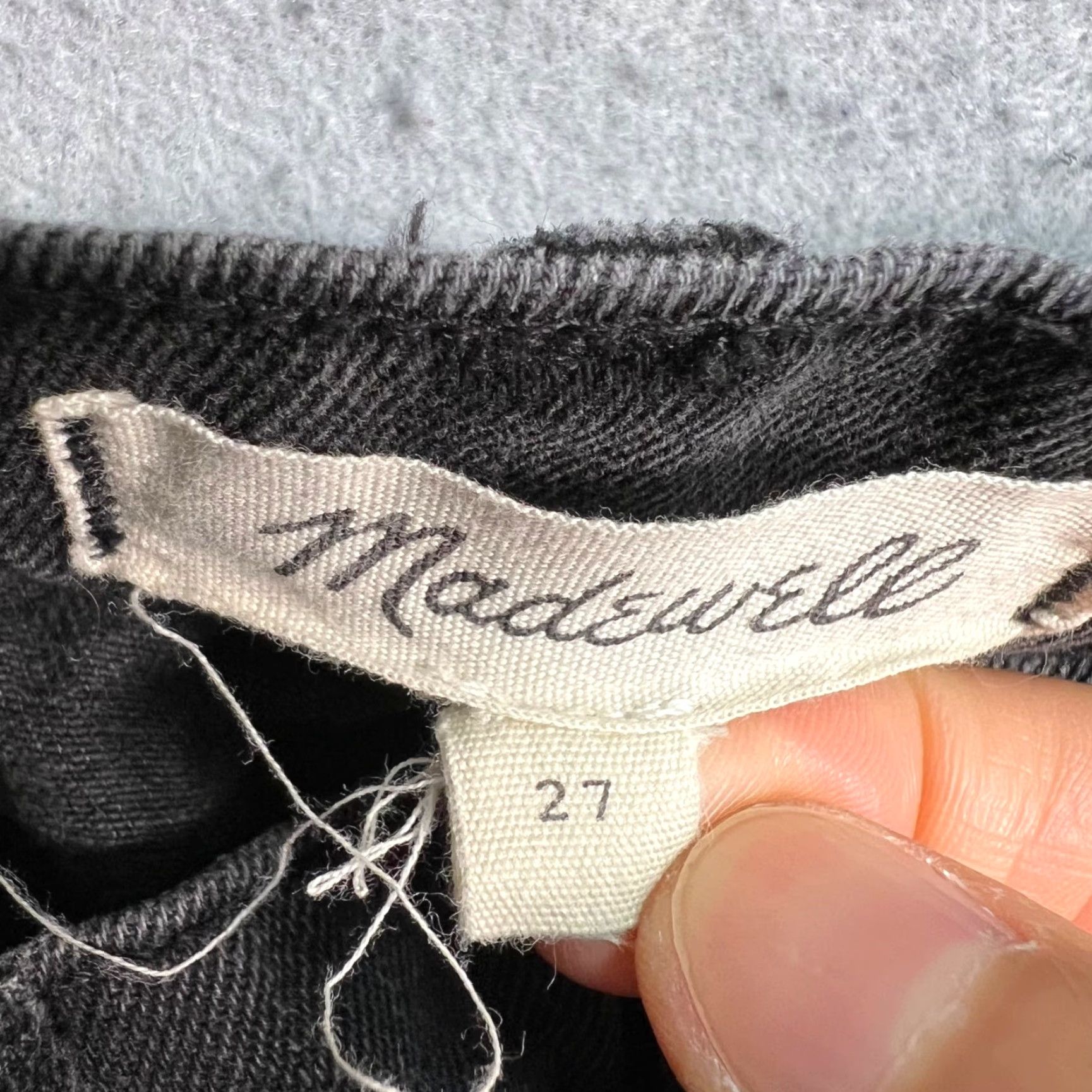 Madewell VINTAGE Madewell Skirt Womens Size 27 Black Denim High-Waisted Frayed Hem Mini Womens Size 27" / US 4 / IT 40 - 3 Thumbnail