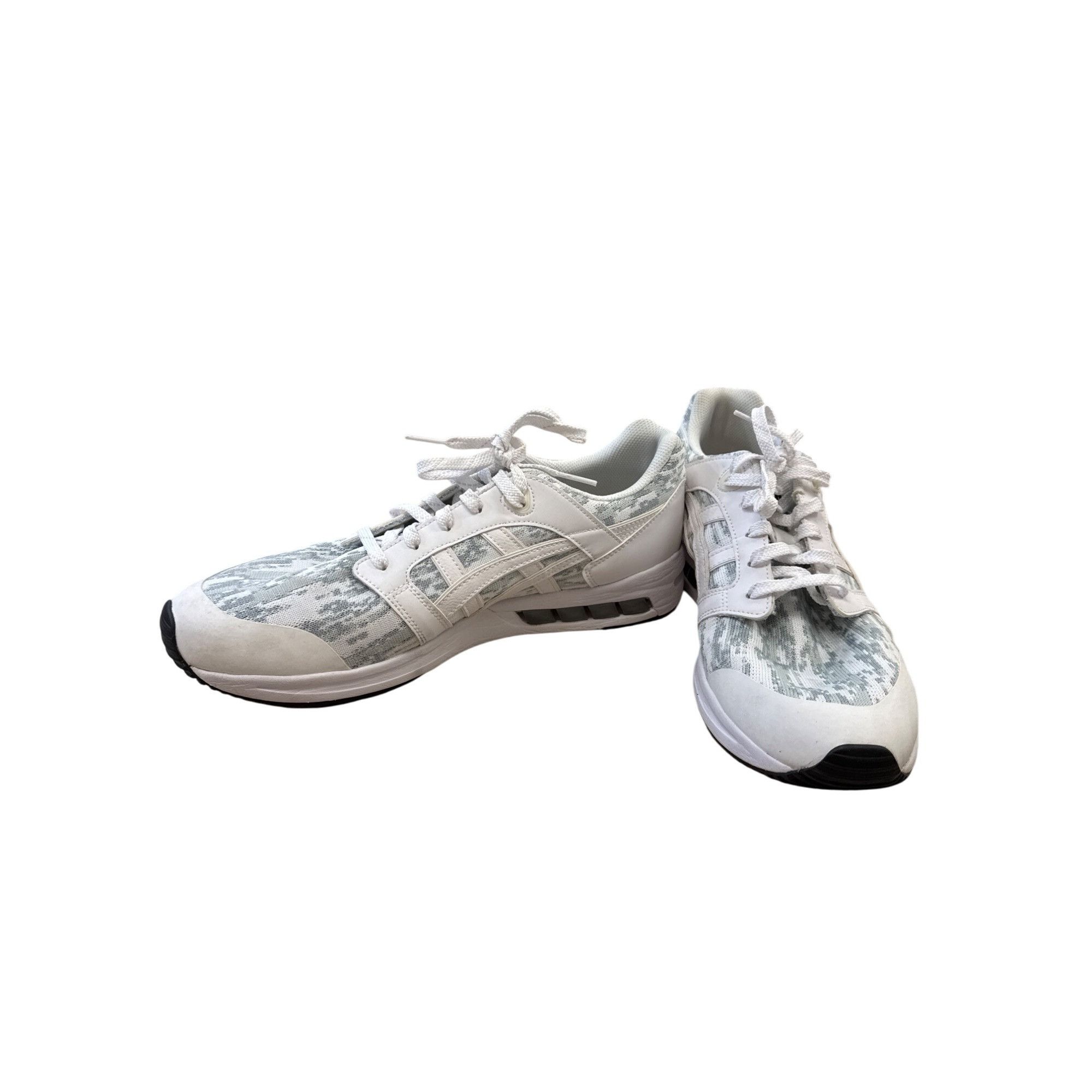 Asics Asics Gel-saga White & Gray Running Shoes Size 11 SKU 7383 Size US 11 / EU 44 - 2 Thumbnail
