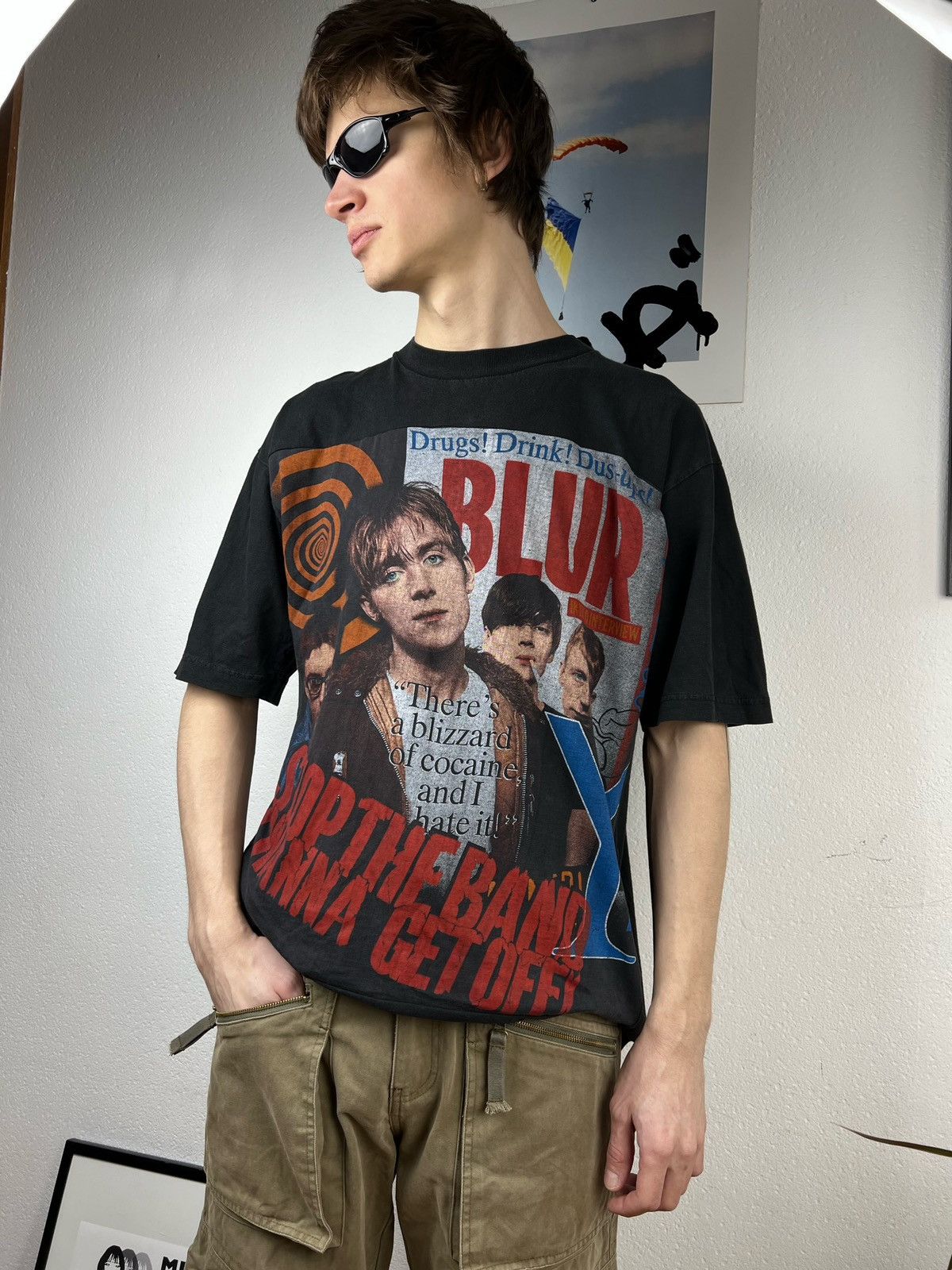 Band Tees Vintage 90s Blur Band T-shirt drugs drink Size US L / EU 52-54 / 3 - 1 Thumbnail
