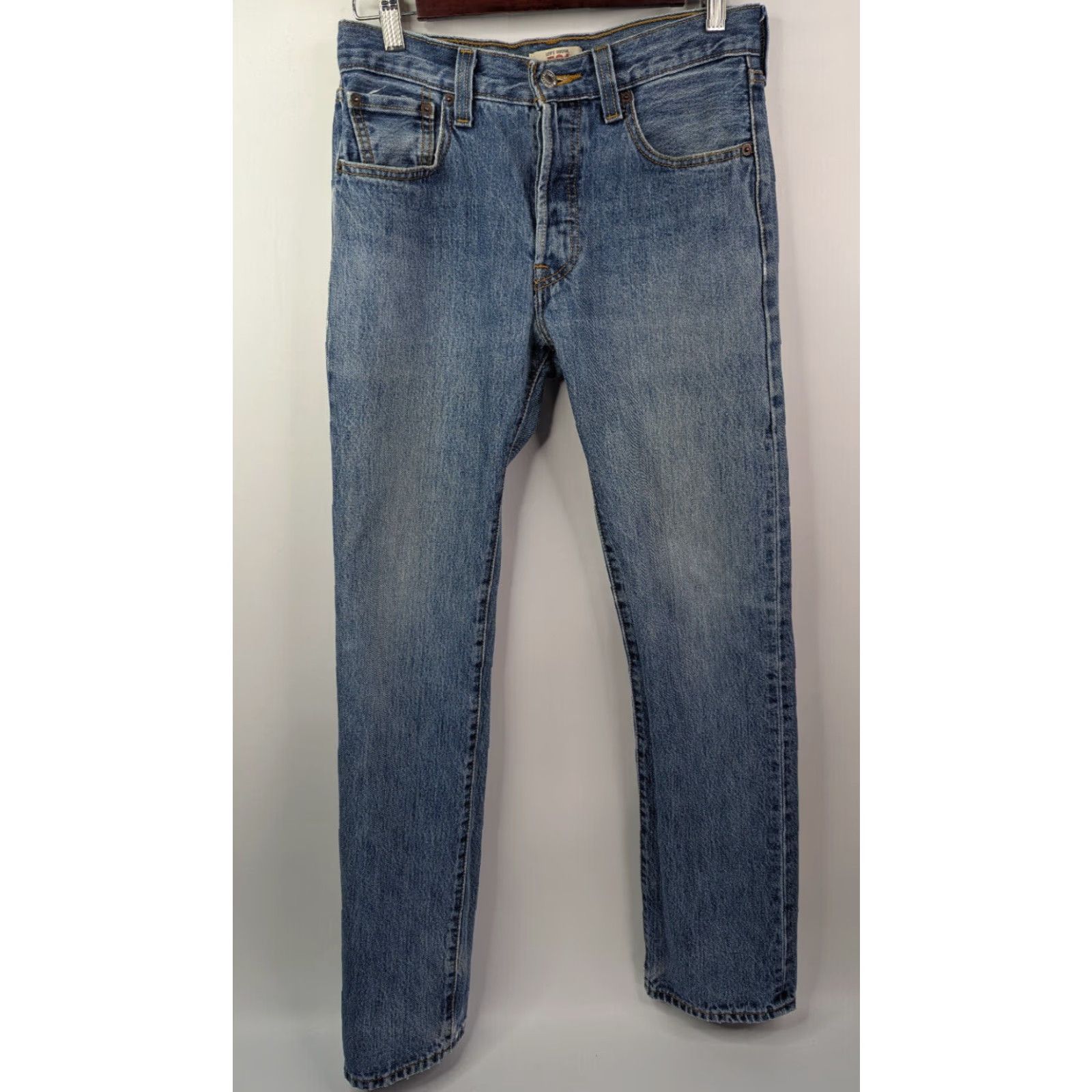 Levi's VINTAGE Levis Jeans 501 Straight Levi's 501 Series Mens 29X32 Button Fly Medium Wash Denim 100% Cotton Blue Regular Inseam 32 Size US 29 - 2 Thumbnail