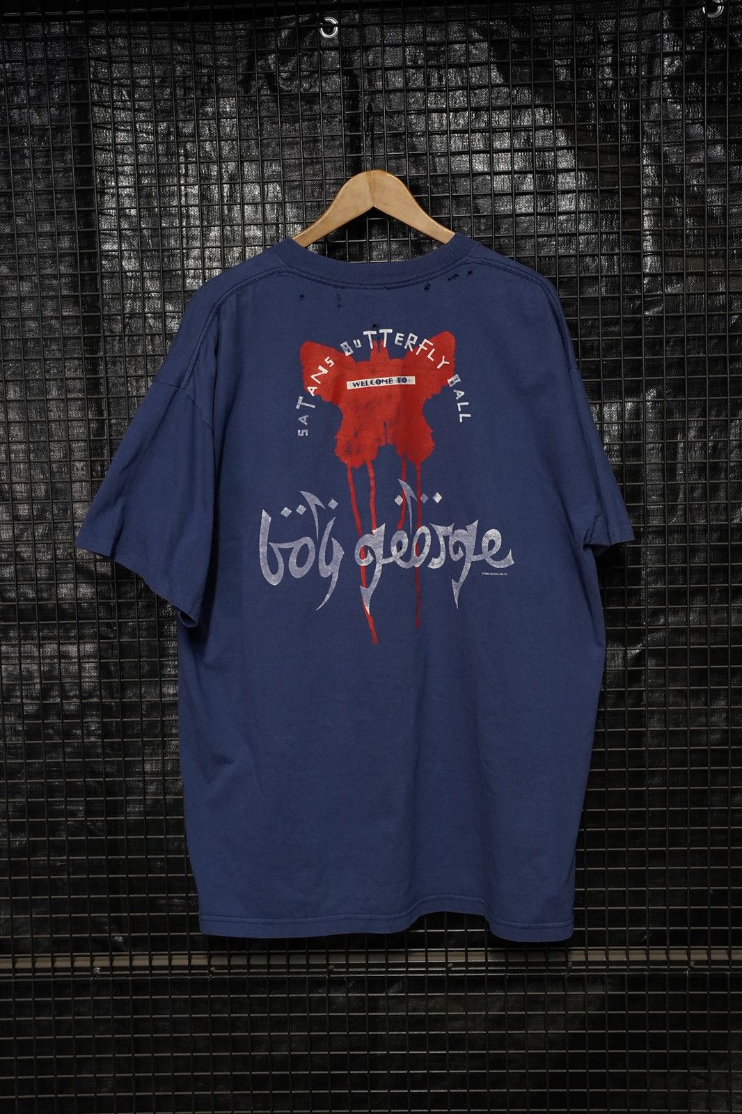 Vintage 1995 Boy George “Satan’s Butterfly Ball” tee Size US XL / EU 56 / 4 - 3 Thumbnail