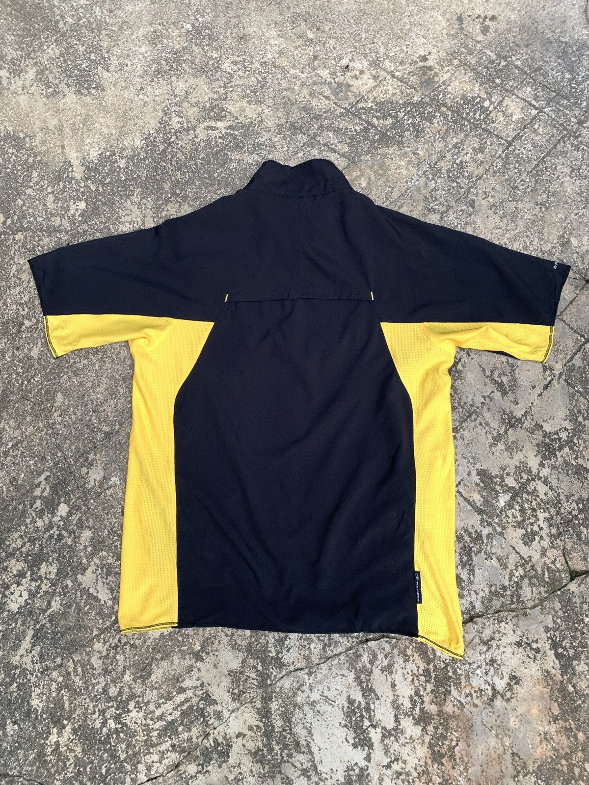 Nike 2000s Nike Rare Tech Training Nylon Colorblok Zip Tee Size US L / EU 52-54 / 3 - 3 Thumbnail