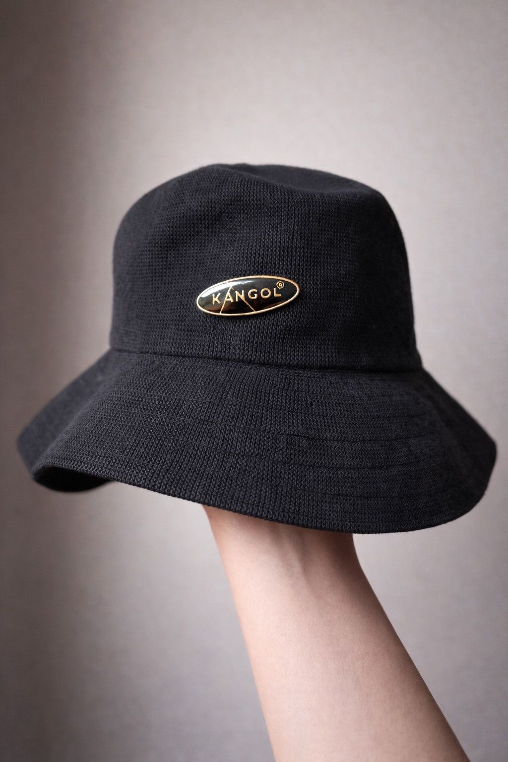 Kangol Kangol Cotton Crusher Bucket Hat Black England Metal Logo Size ONE SIZE - 1 Thumbnail
