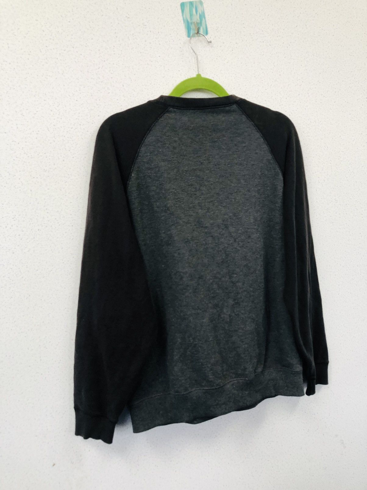 Uniqlo Uniqlo Distressed Simple Sweatshirt Size US M / EU 48-50 / 2 - 6 Thumbnail