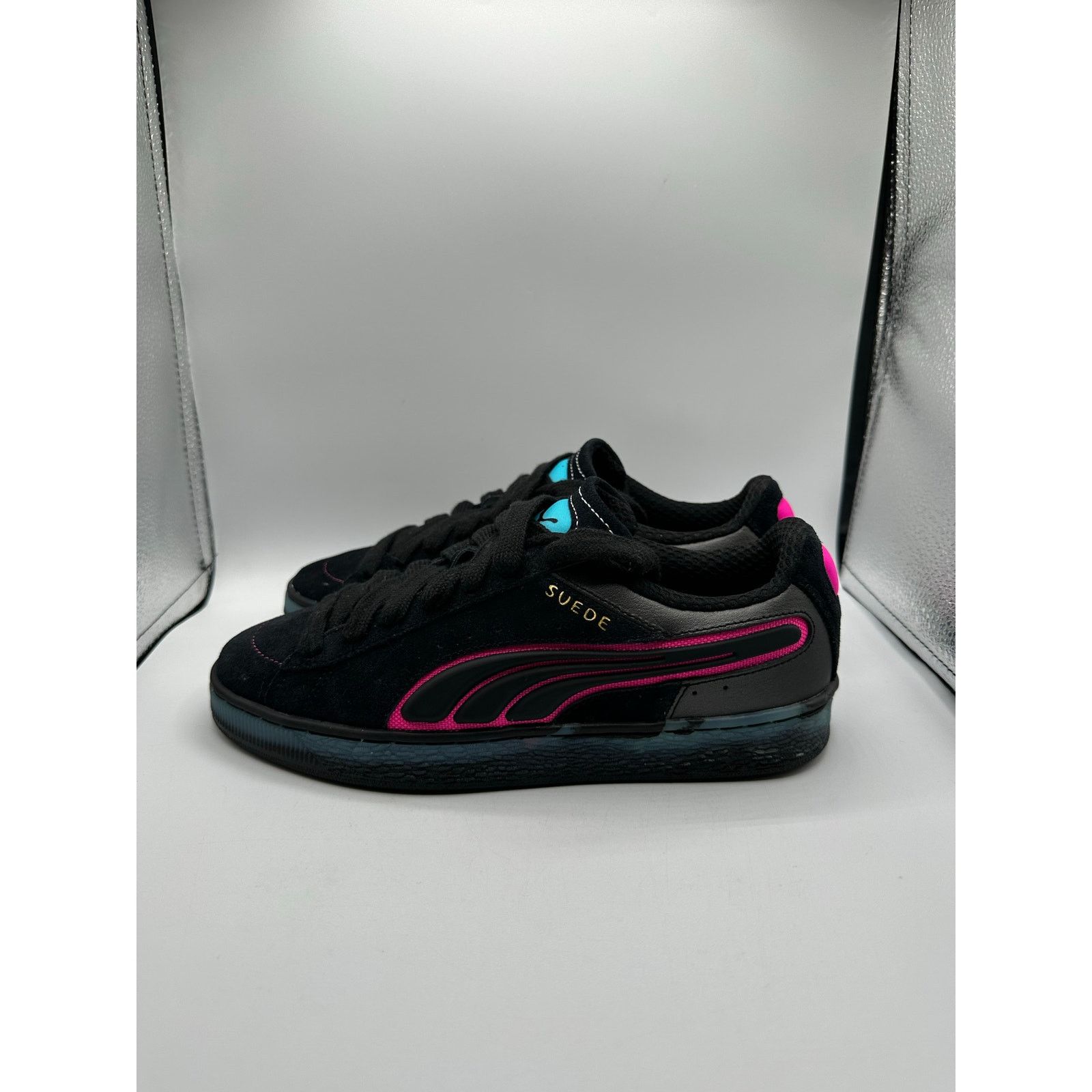 Puma Puma Suede GS “Neon Black” size 6y/7.5 women’s Size US 7.5 / IT 37.5 - 1 Thumbnail