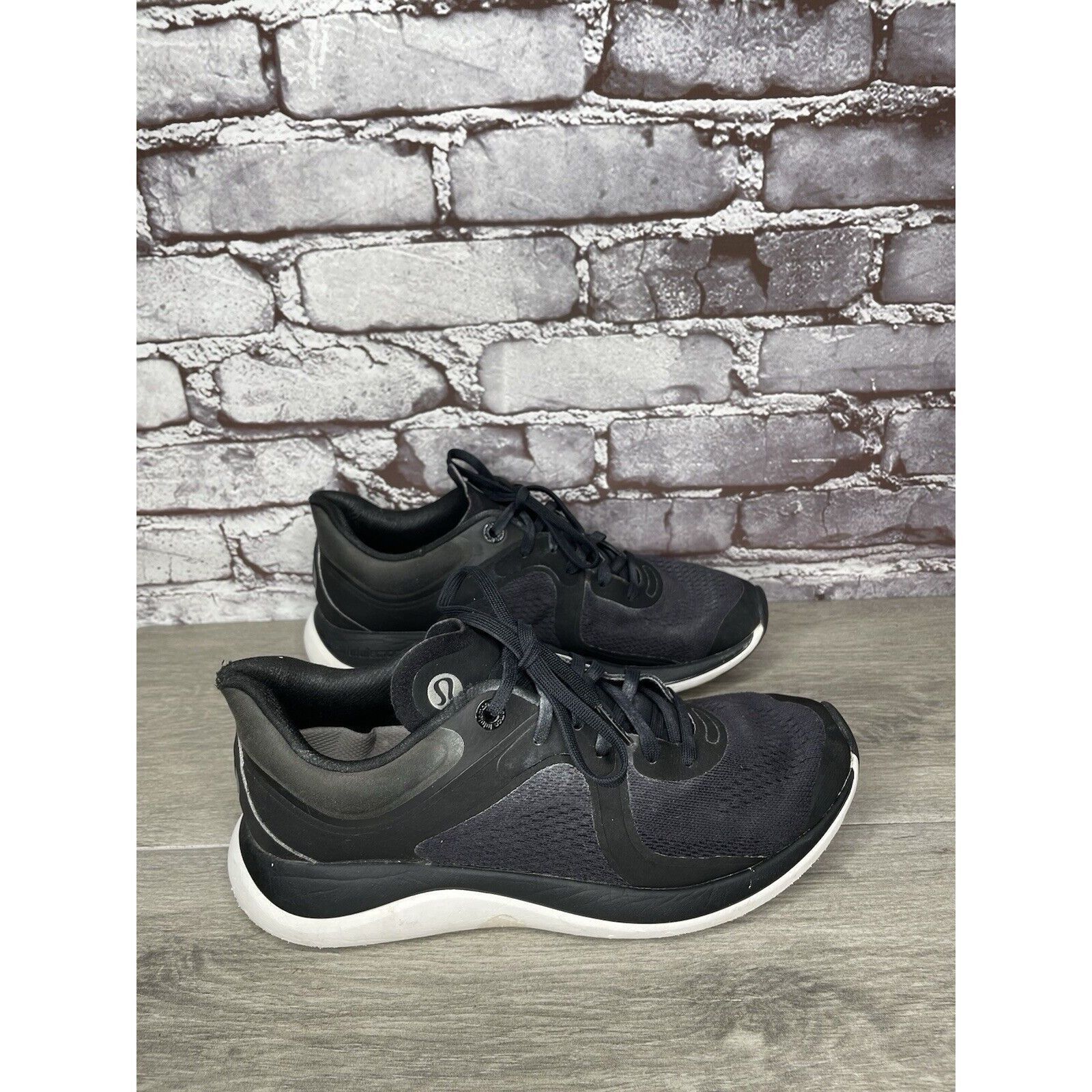 Lululemon Lululemon Black White Chargefeel Workout Low Athletic Sneake Size US 9.5 / IT 39.5 - 17 Thumbnail