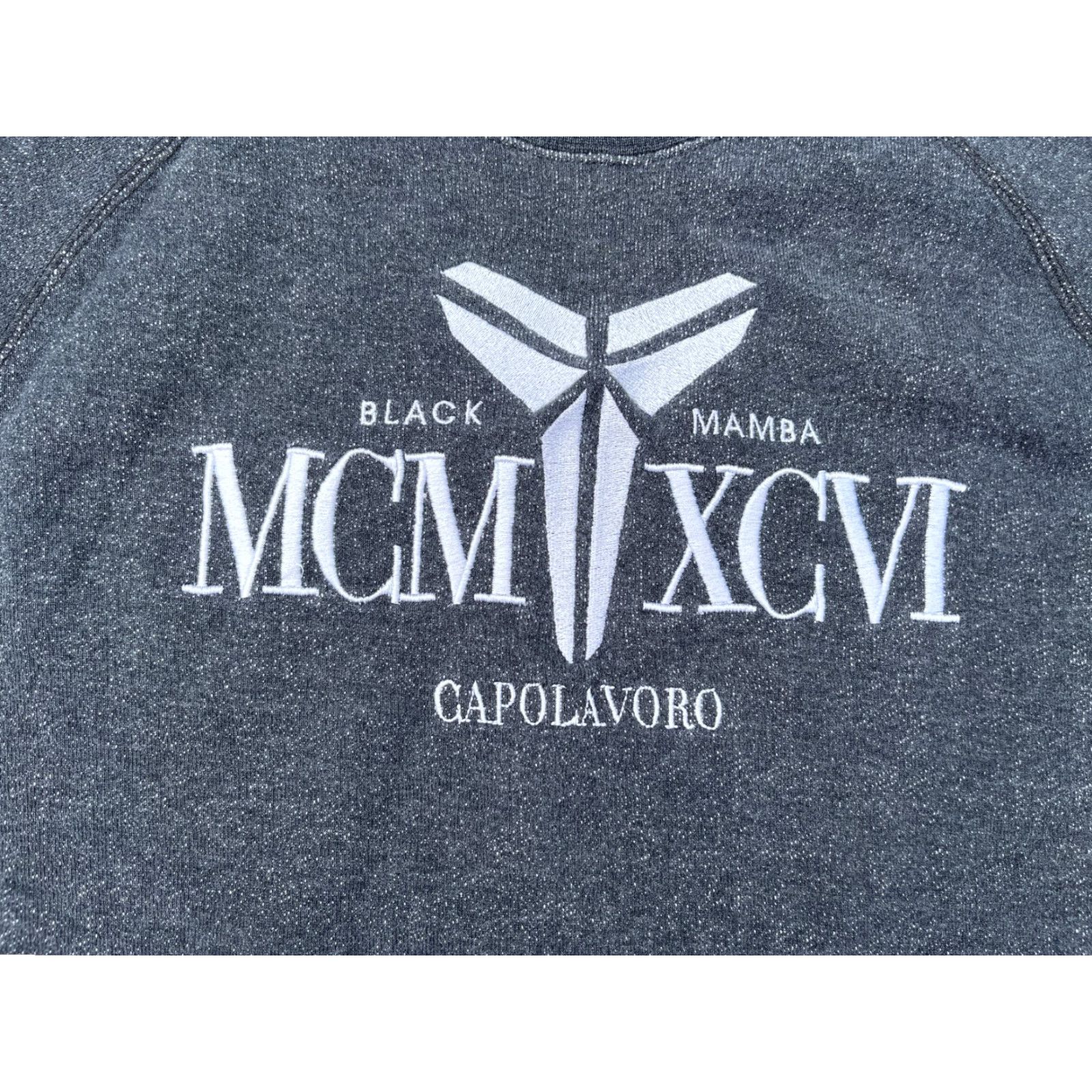 Nike VINTAGE Nike Kobe Bryant Black Mamba Crew Sweatshirt Capolavoro Knit Crewneck Sz M Gray Men’s Size US M / EU 48-50 / 2 - 3 Thumbnail