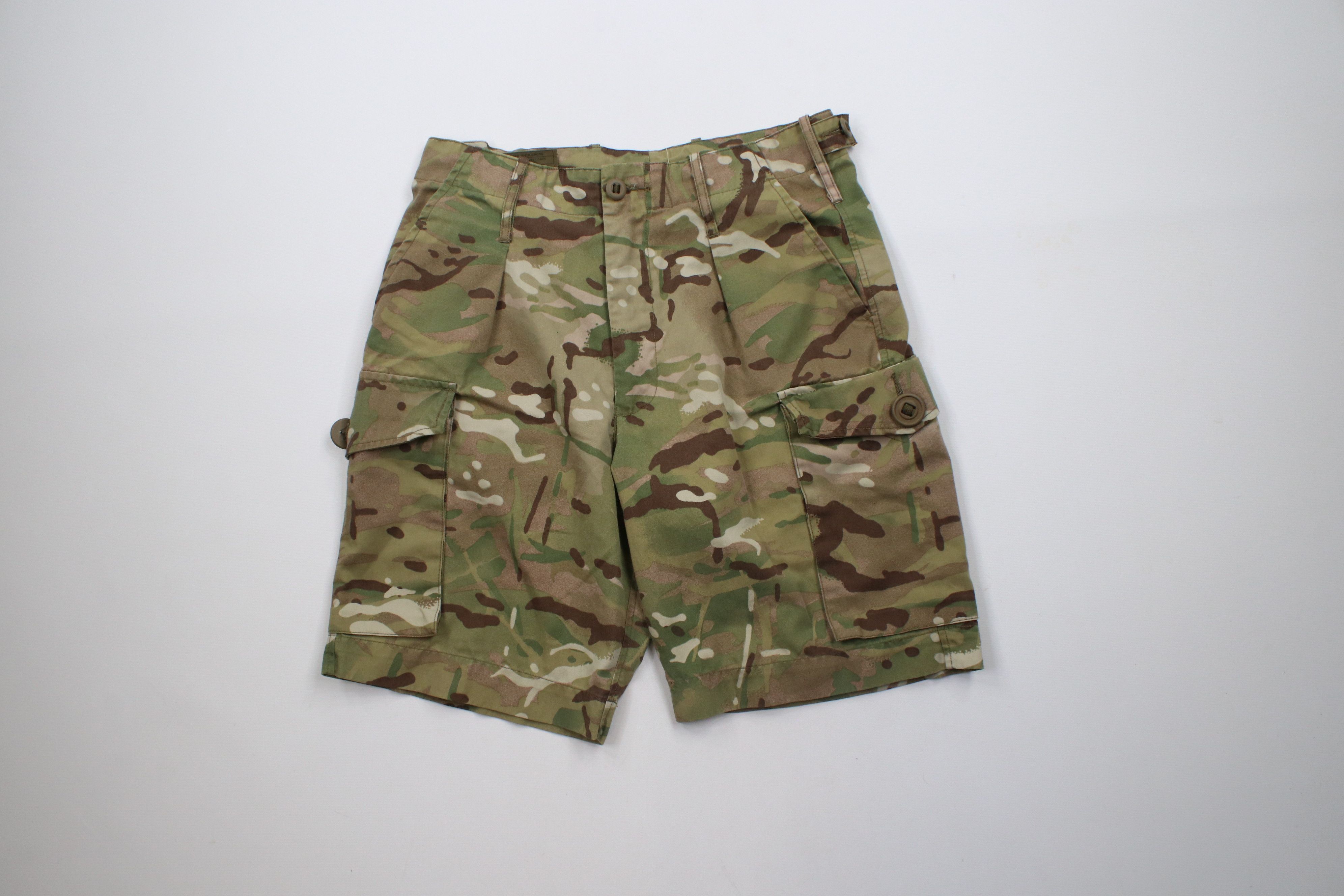 Vintage Vintage 90s Streetwear Camouflage Above Knee Cargo Shorts Size US 30 / EU 46 - 1 Thumbnail