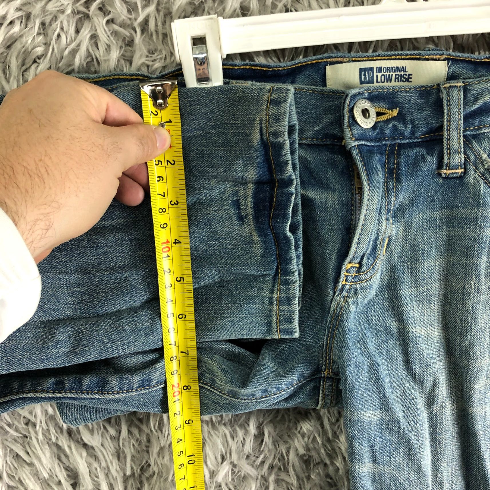 Gap Gap Womens Size 2 Jeans Capri Medium Wash Blue Denim 5-Pocket Regular Rise Zip Button Zipper US Gap 1969 Mens? Wait Size 26" / US 2 / IT 38 - 4 Thumbnail