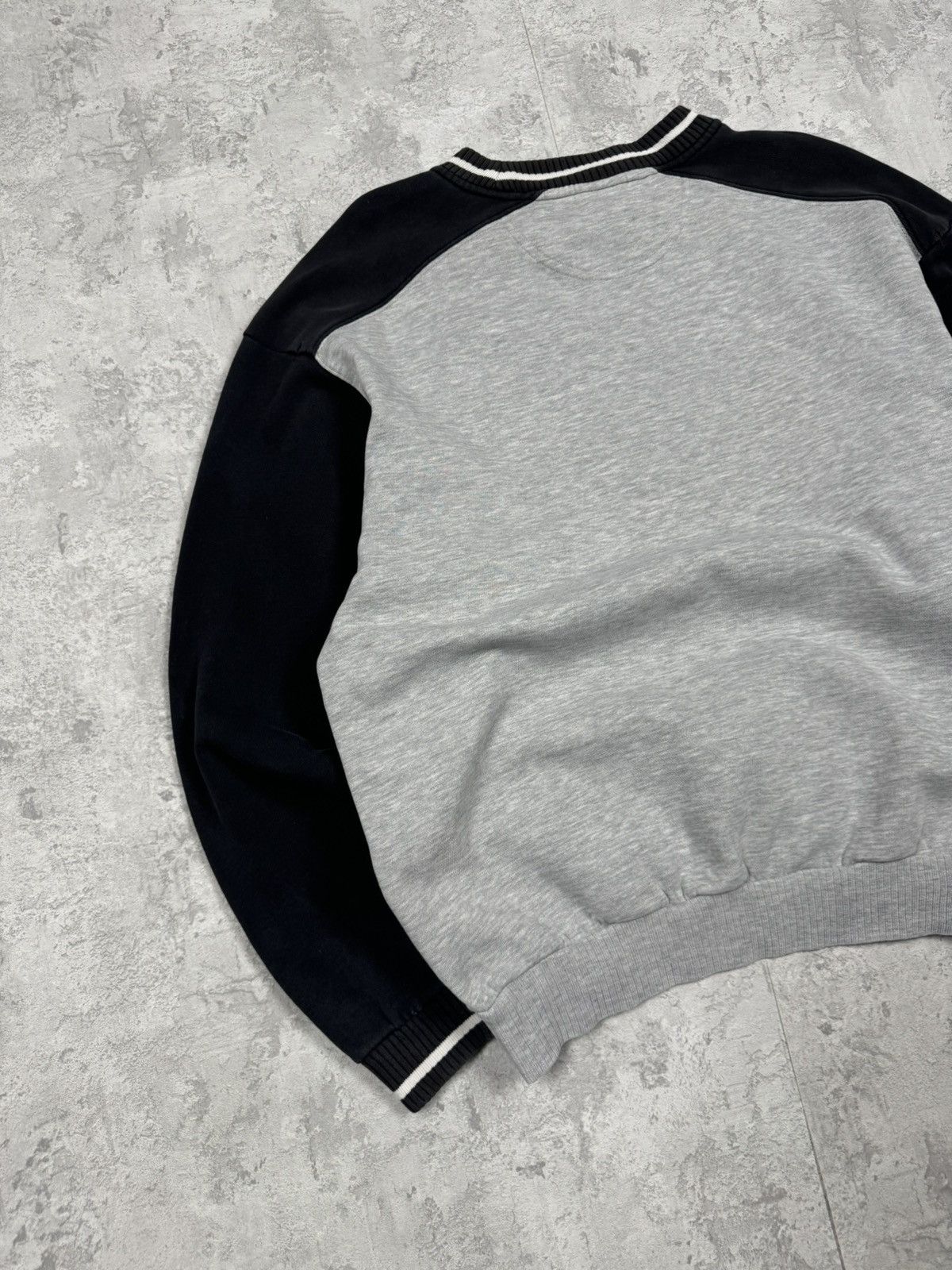 Nike RARE Vintage Nike Sweatshirt Spell Out Embroidered Y2K SizeM Size US M / EU 48-50 / 2 - 6 Thumbnail