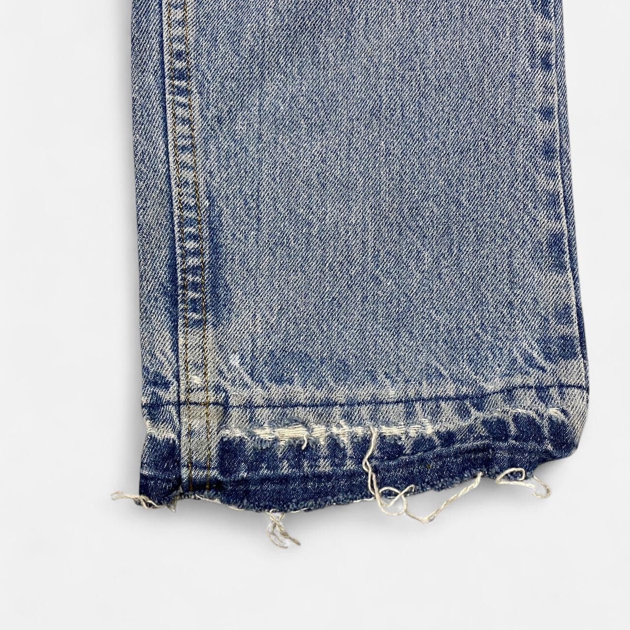 Lee Distressed reworked light blue denim lee jeans Size US 32 / EU 48 - 2 Thumbnail