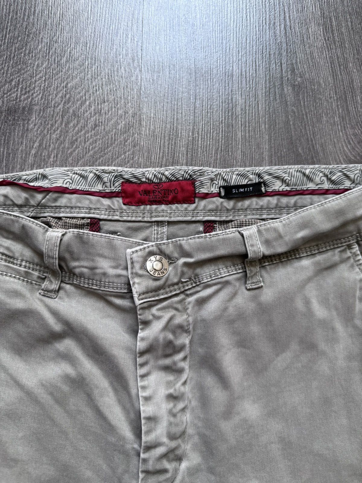 Valentino × Vintage Vintage Valentino Gray Avantgarde Shorts Size US 34 / EU 50 - 4 Thumbnail