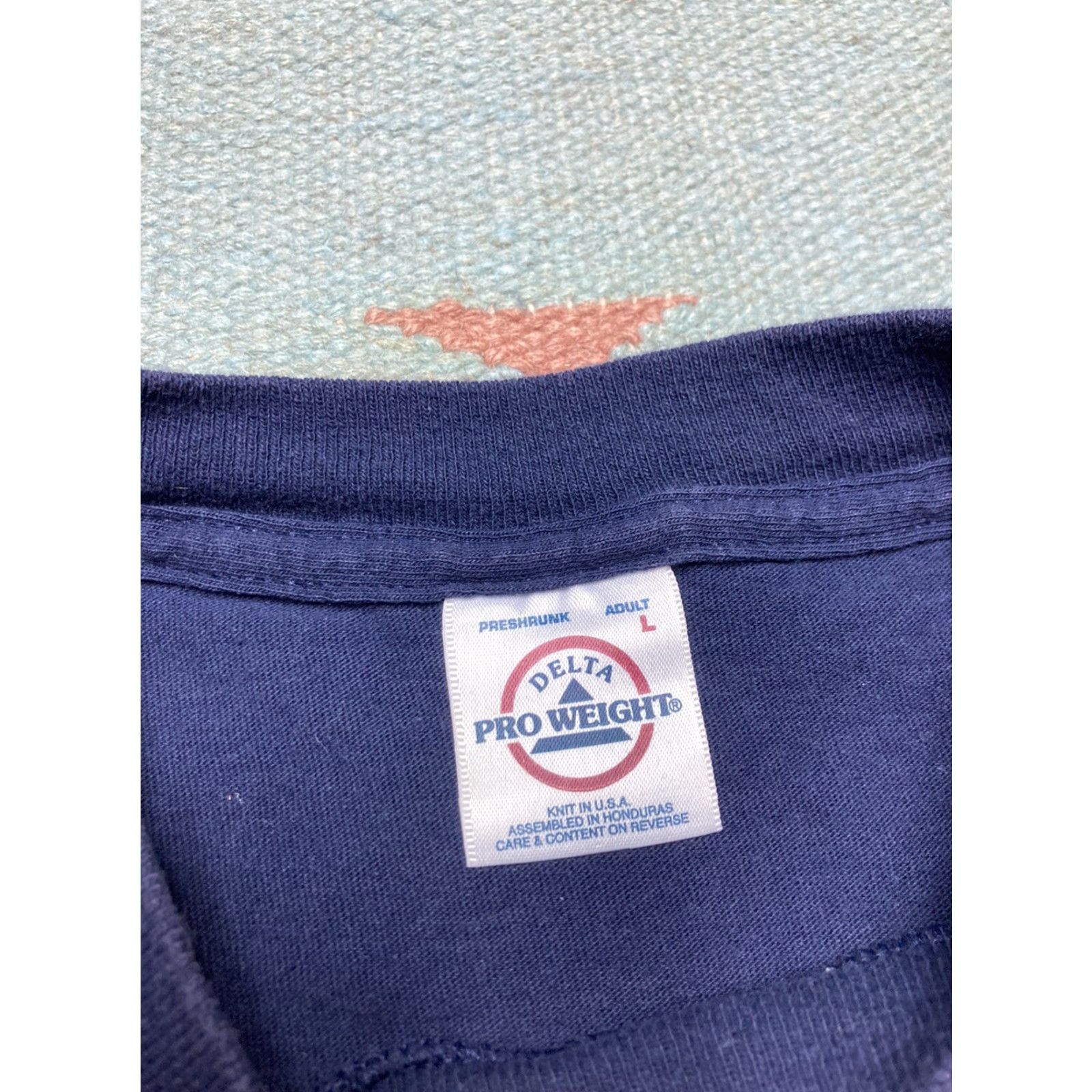 Vintage VINTAGE American quilters society Paducah Kentucky T-Shirt Men L Blue Graphic 2000s 90s Shirt Size US L / EU 52-54 / 3 - 4 Thumbnail