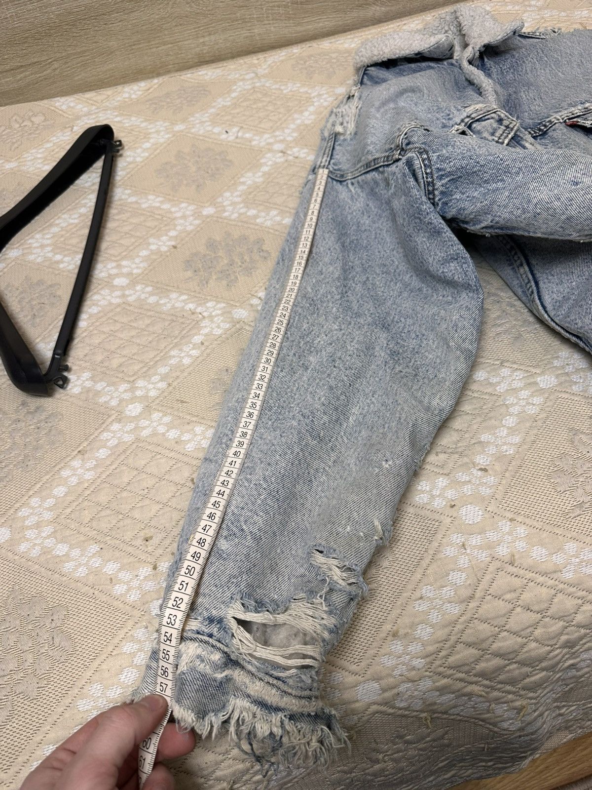 Levi's 🔥 Levis Vintage Trashed Distressed Sherpa Trucker Jacket Size US L / EU 52-54 / 3 - 17 Thumbnail
