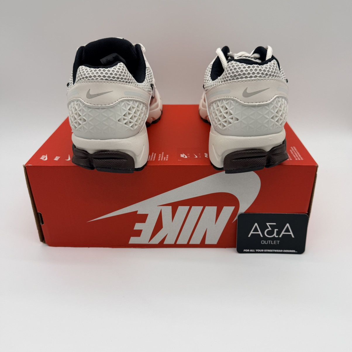 Nike Nike Zoom Vomero 5 Phantom Light Iron Ore US 11 Brand New Size US 11 / IT 41 - 4 Thumbnail