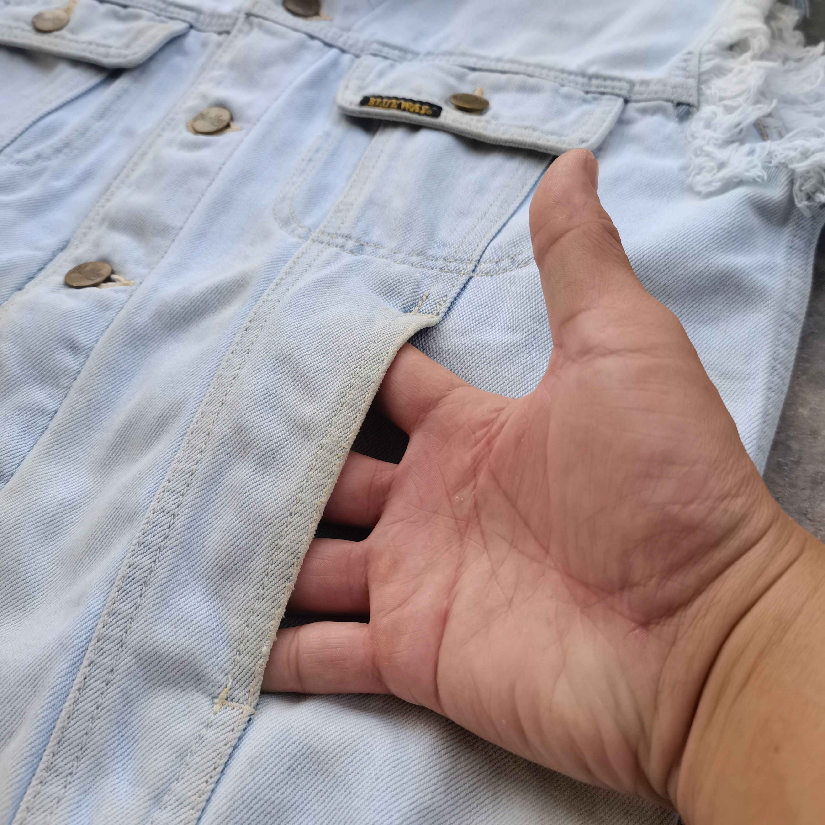 Japanese Brand Vintage BLUE WAY Tank Top Sleeveless Distress Denim Size US M / EU 48-50 / 2 - 9 Thumbnail