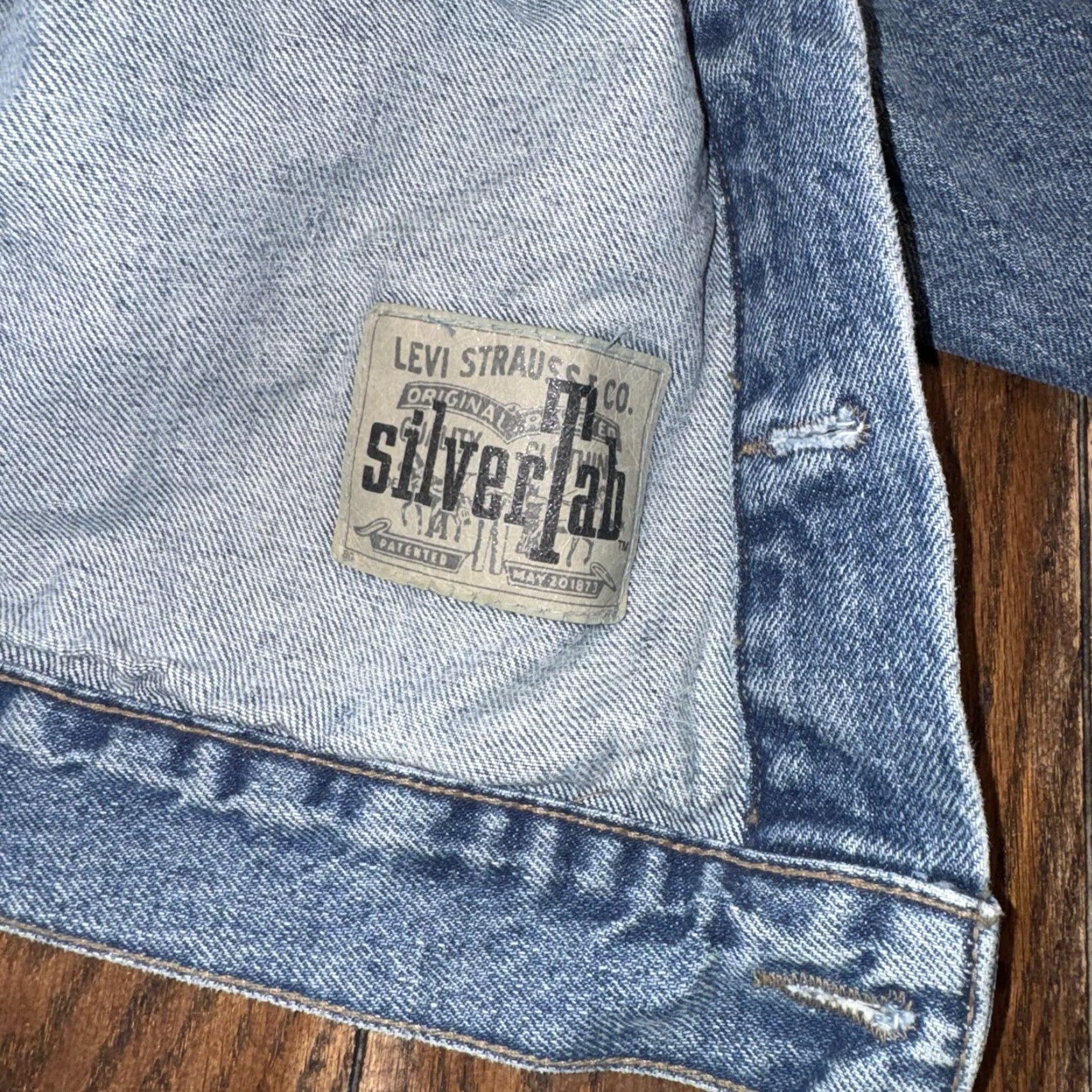 Levi's VINTAGE Levi's Trucker Jacket Mens L Blue Stonewash Denim Buckle 90s Size US L / EU 52-54 / 3 - 6 Thumbnail