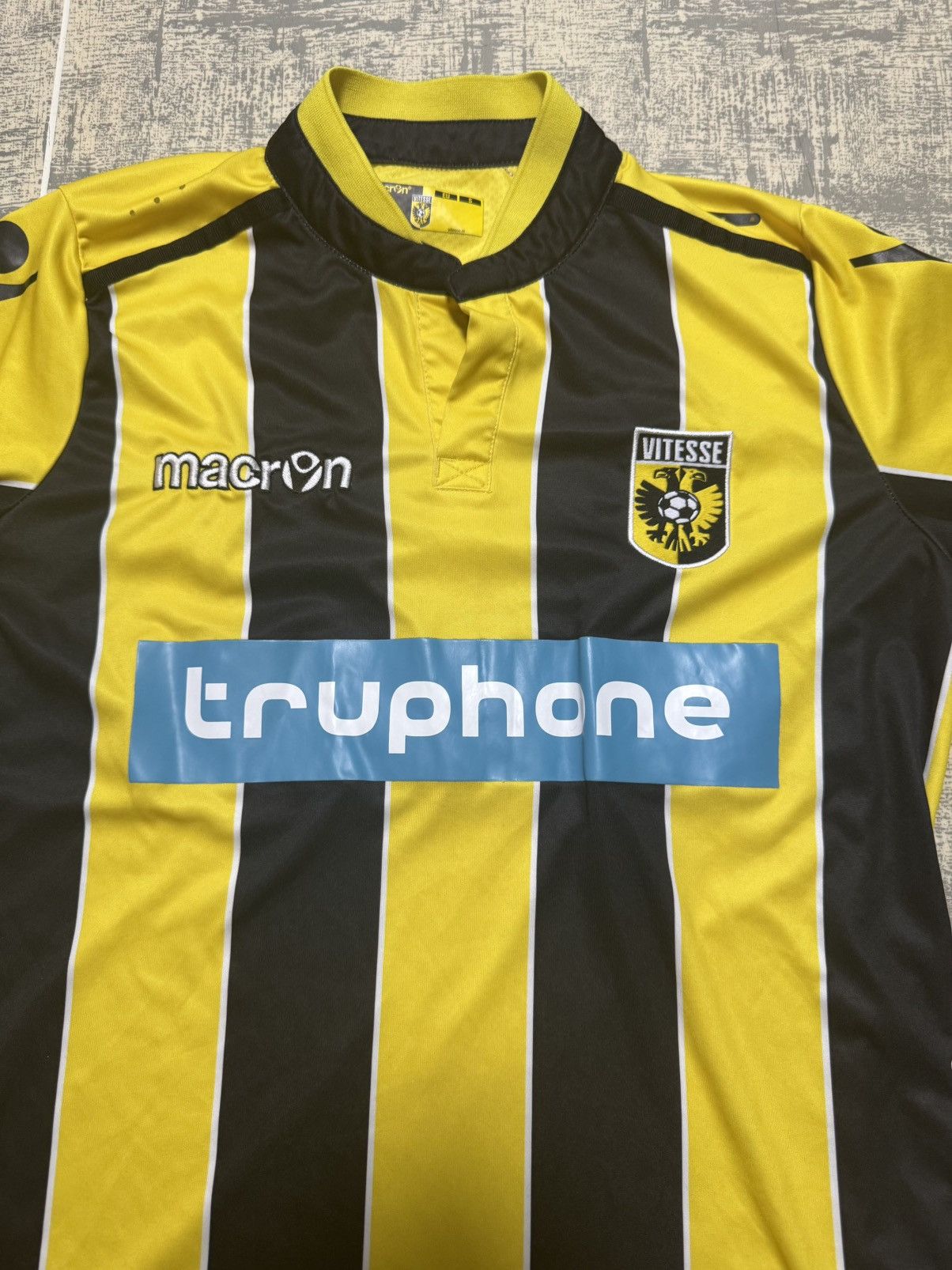 Macron × Vintage Soccer jersey Vitesse Size US S / EU 44-46 / 1 - 2 Thumbnail
