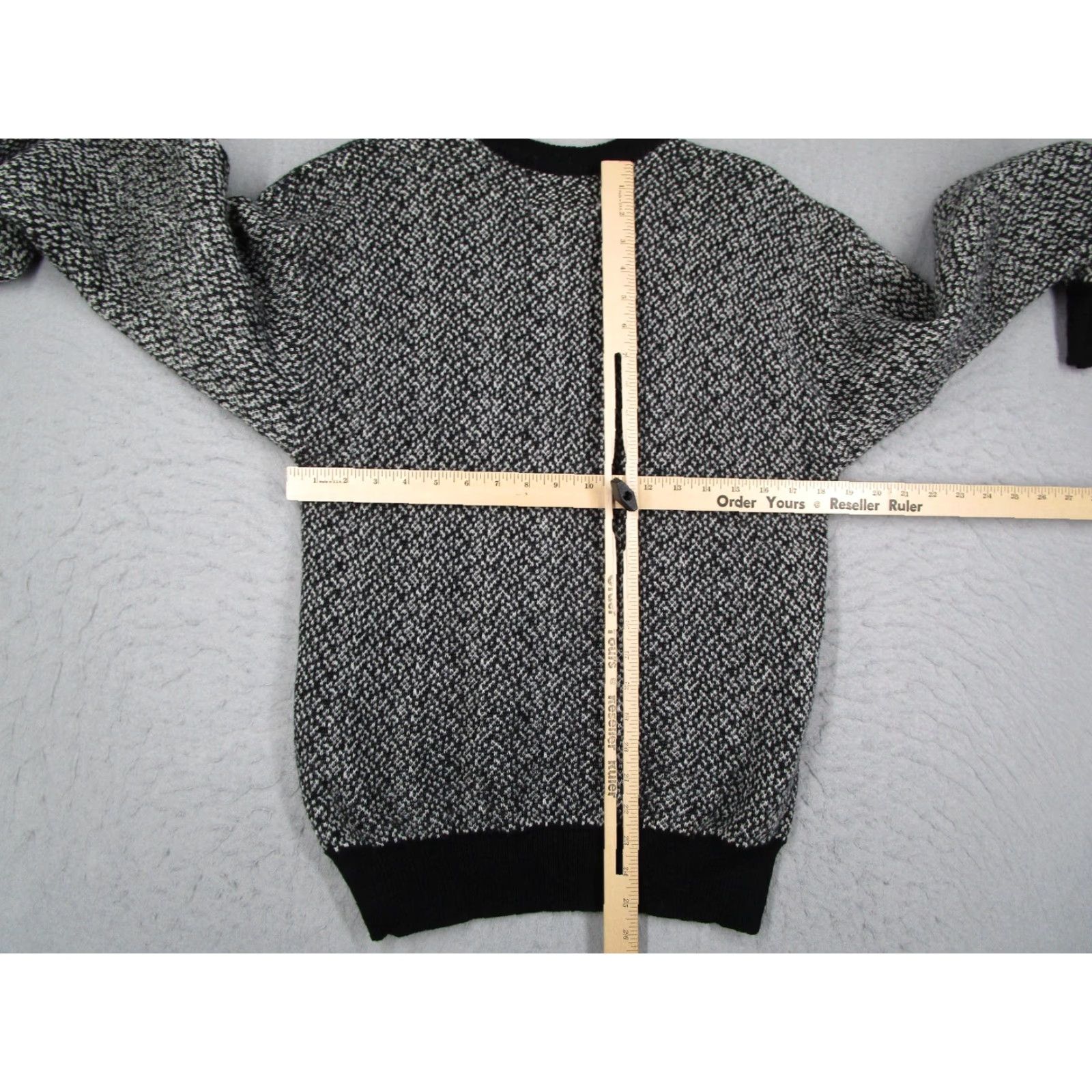 Vintage VINTAGE Sun Valley Sweater Women Large Black White Wool Deer Crest Ski 80s Size L / US 10 / IT 46 - 4 Thumbnail