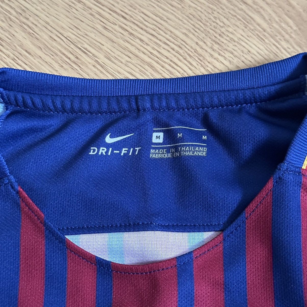 Nike Nike BARCELONA 2017 2018 HOME FOOTBALL SHIRT SOCCER JERSEY Size US M / EU 48-50 / 2 - 6 Thumbnail