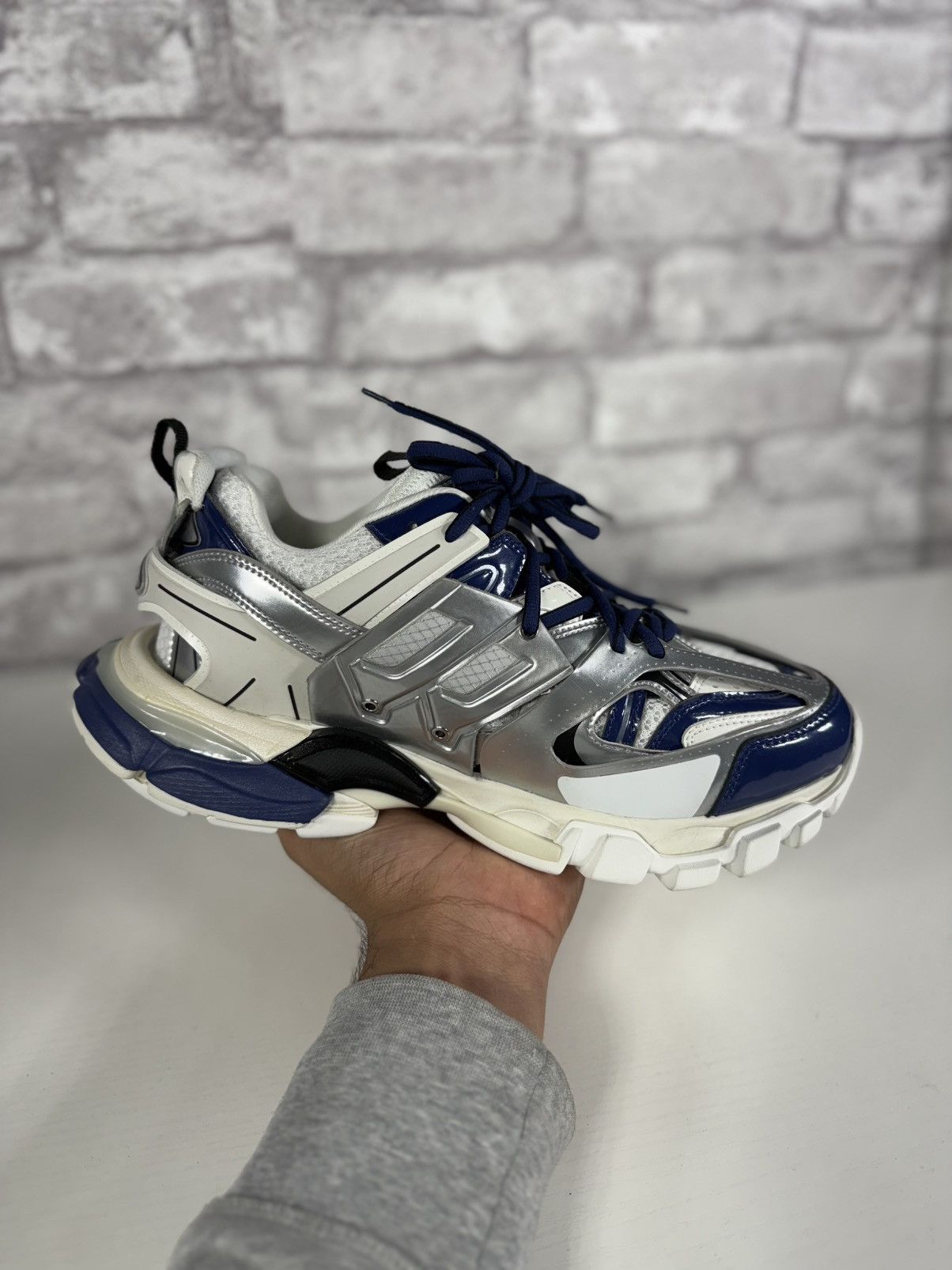 Balenciaga Balenciaga Tracks LED Size 8US/41EU Size US 8 / EU 41 - 10 Thumbnail