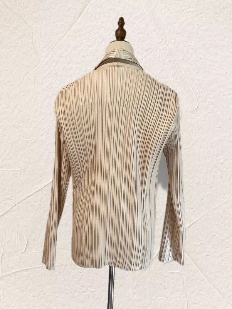 Issey Miyake Issey Miyake size:2 Elegant beige pleated cardigan Size S / US 4 / IT 40 - 3 Thumbnail