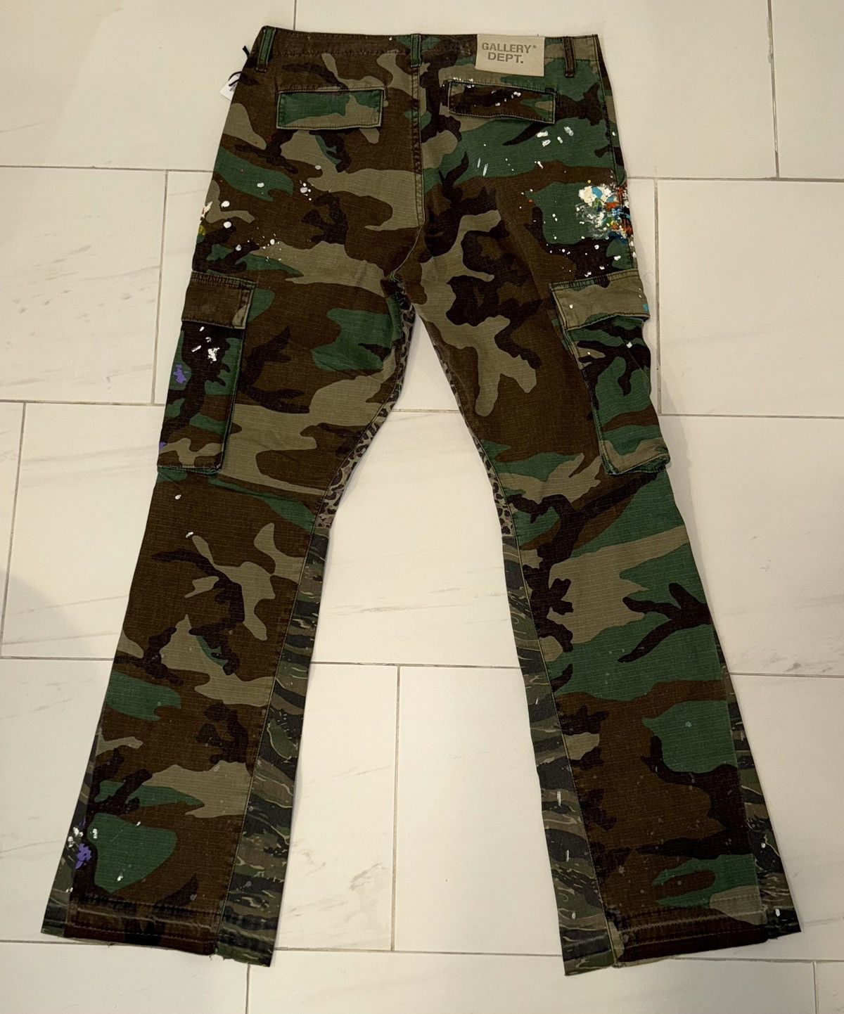Gallery Dept. Gallery Dept. Flare Camo Cargo Pants Size US 33 - 2 Thumbnail