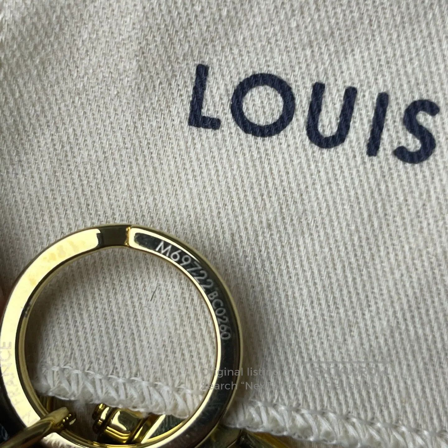 Louis Vuitton Louis Vuitton Fashionable, trendy keychain| Size ONE SIZE - 5 Thumbnail