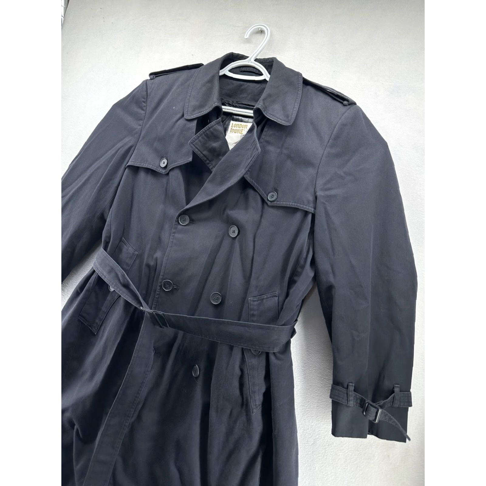 Vintage VINTAGE London Towne Coat Mens 40 Black Trench Coat Oversized Belted Insulated Water Resistant Size US XXS / EU 40 - 3 Thumbnail