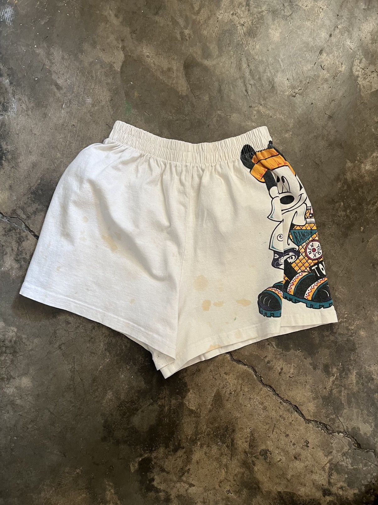 Disney 90s Mickey Mouse Tourist Shorts Size US 30 / EU 46 - 3 Thumbnail